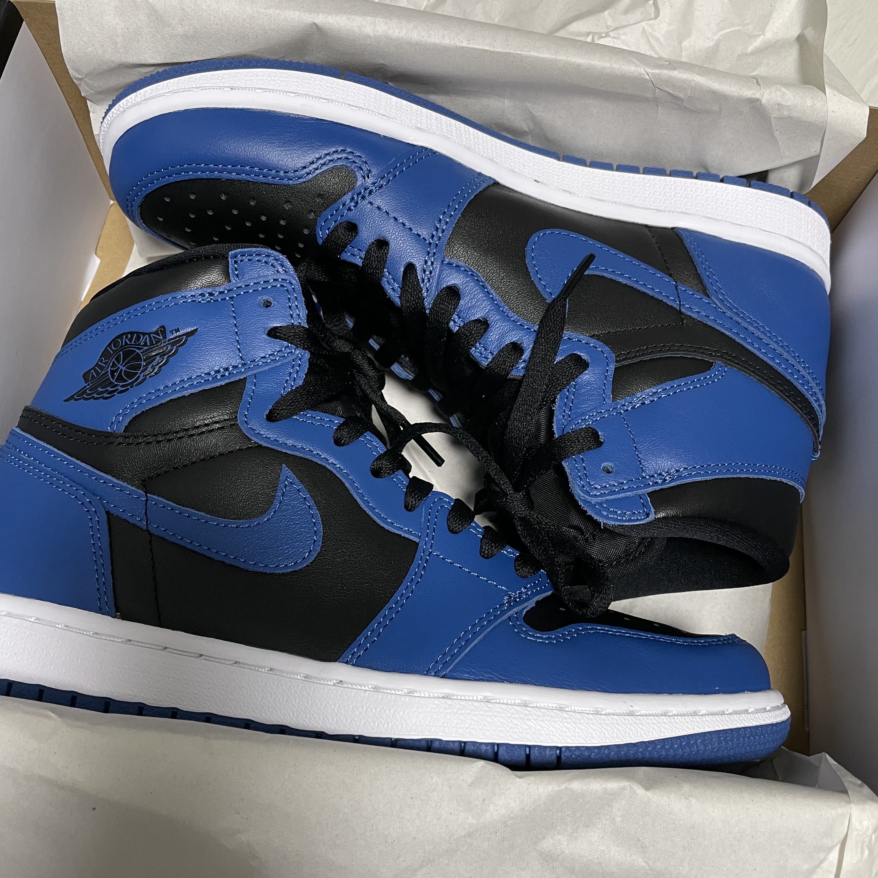 Jordan 1 Retro High OG Dark Marina Blue 착용 스타일 - 1