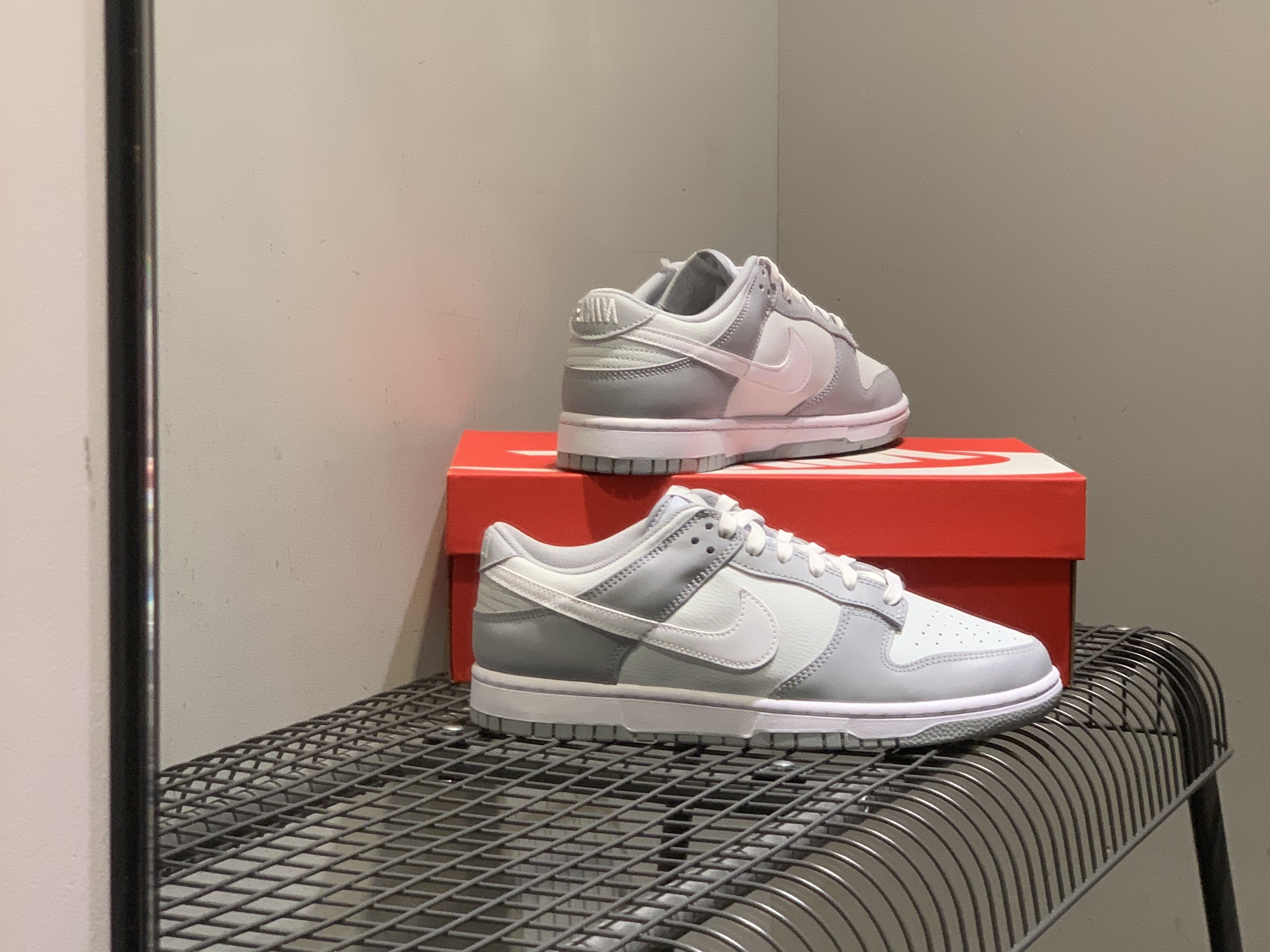 Nike Dunk Low Retro Wolf Grey 착용 스타일