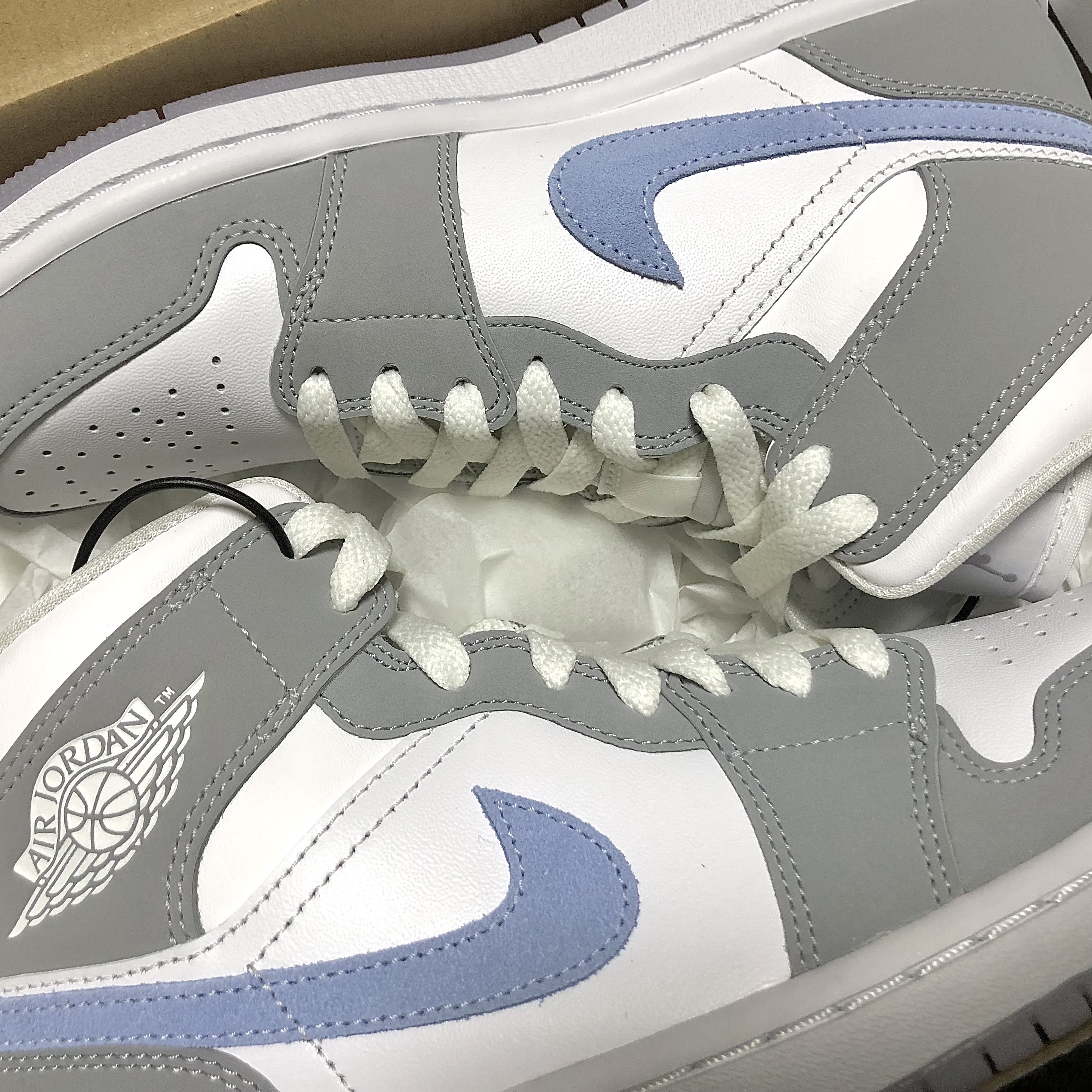 (W) Jordan 1 Mid Wolf Grey 착용 스타일 - 1