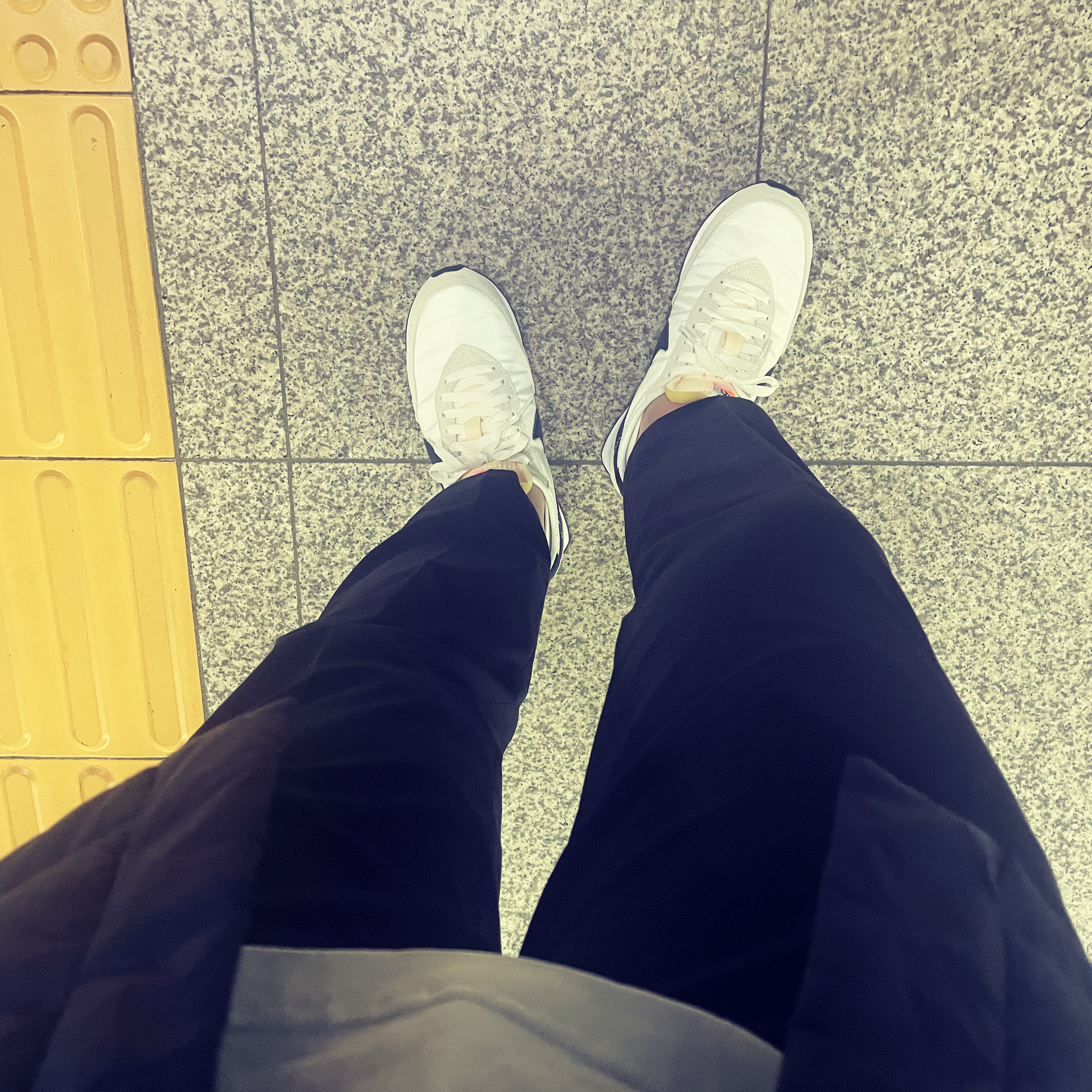 (W) Nike Waffle Trainer 2 White Black 착용 스타일