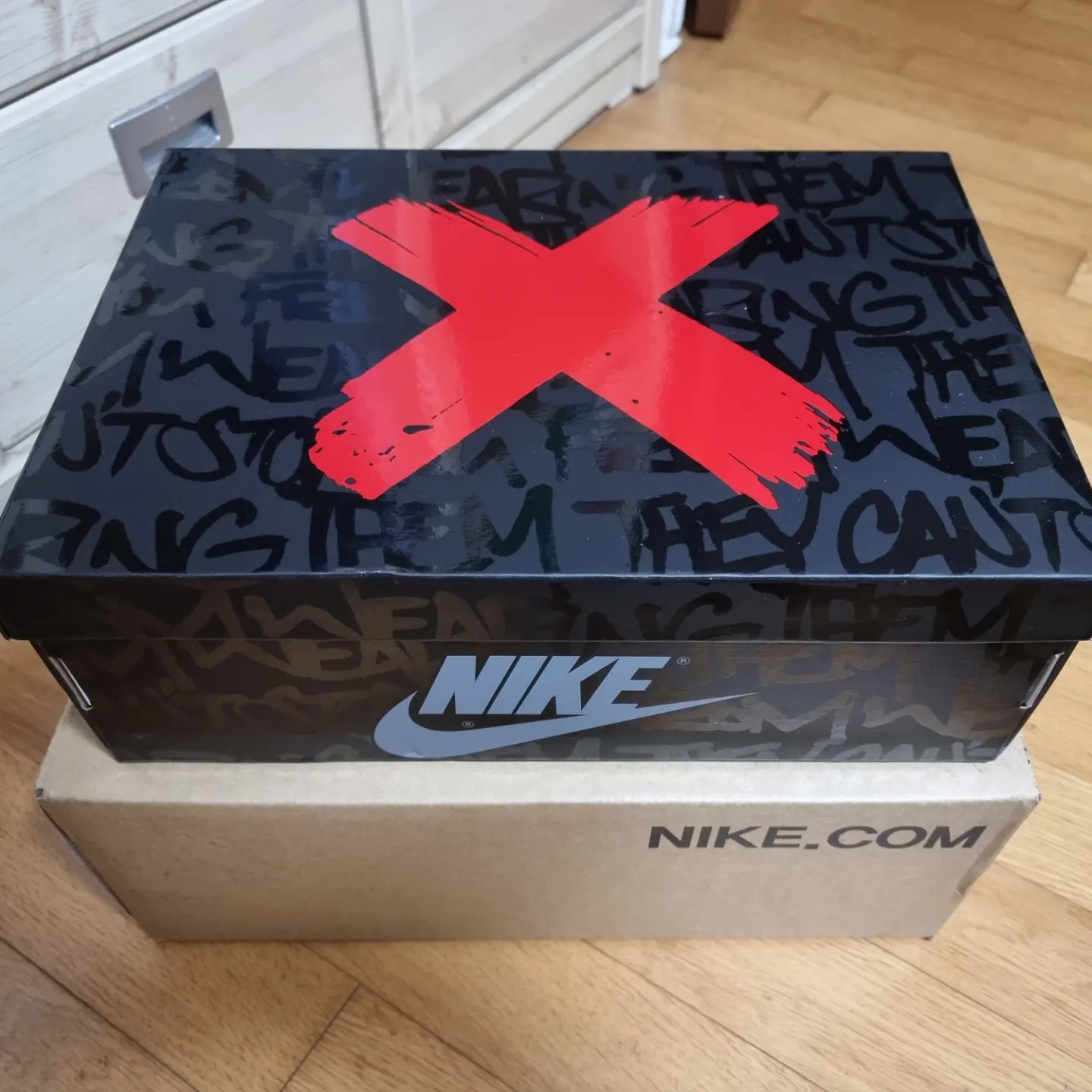 Jordan 1 Retro High OG Rebellionaire 착용 스타일 - 1