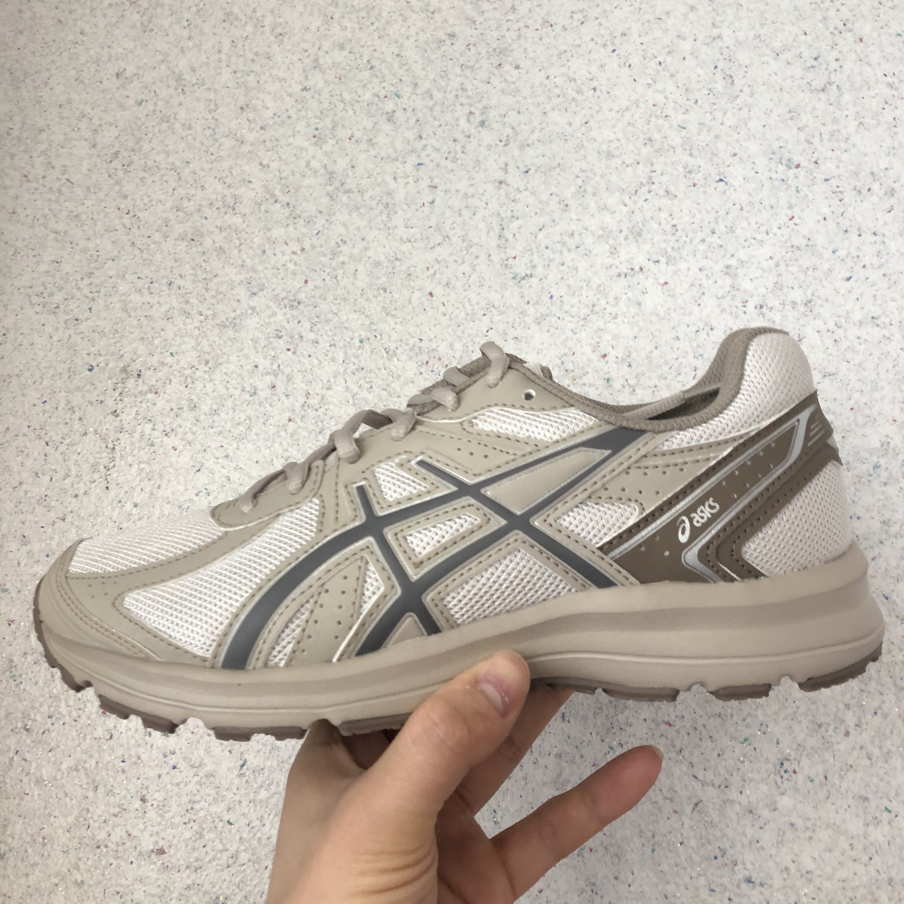 Asics Jog 100 S SMU Light Grey - 2E Wide 착용 스타일