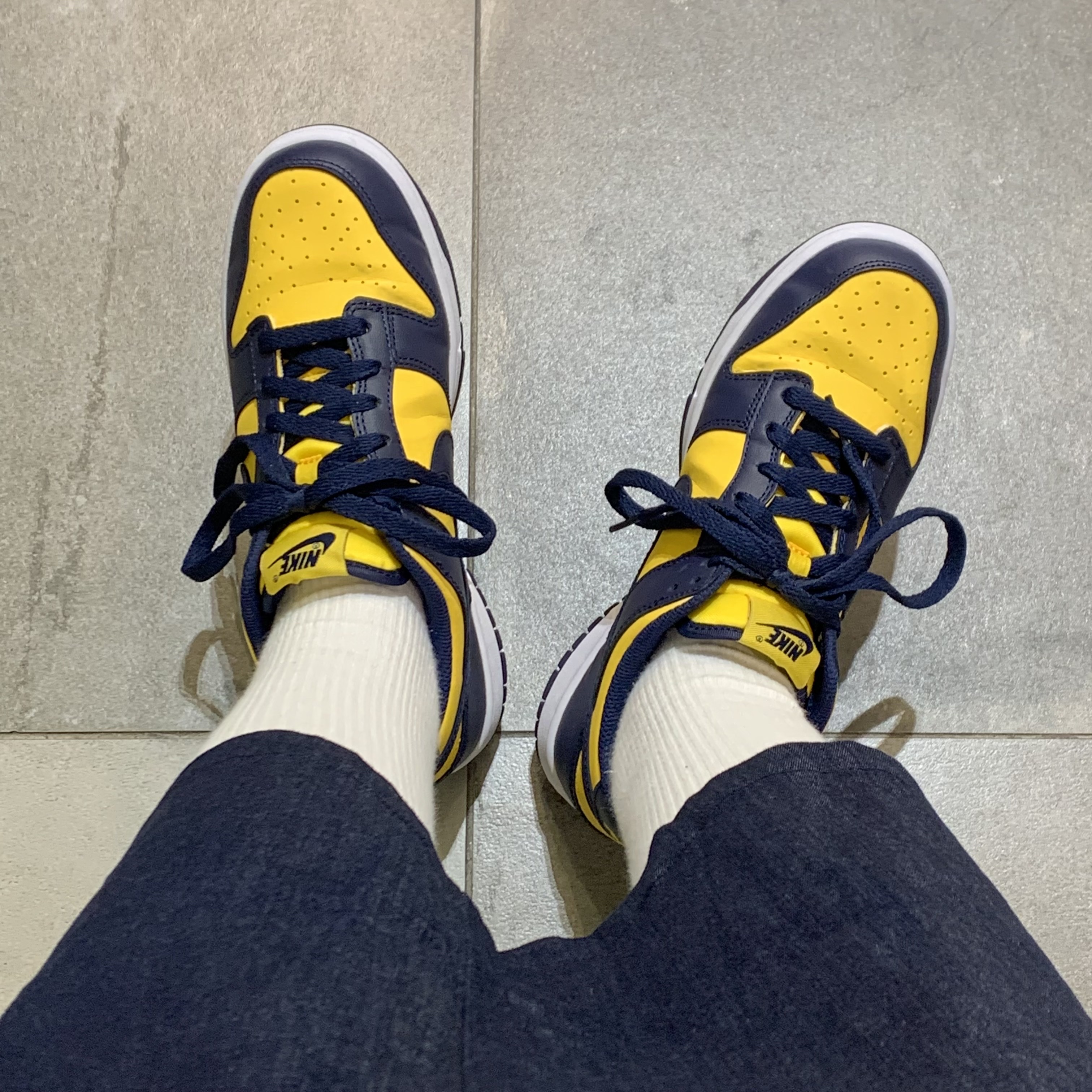 Nike Dunk Low Retro Varsity Maize, (GS) Nike Dunk Low Varsity Maize 착용 스타일 - 2