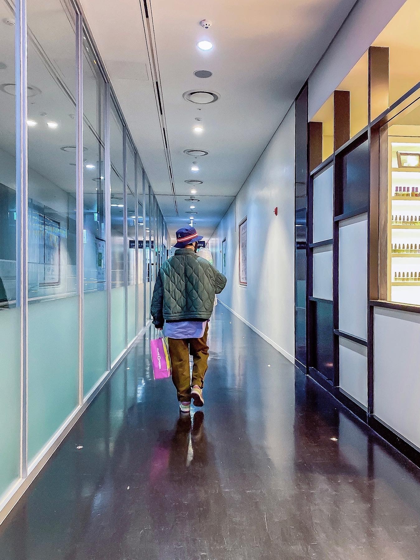 Zara x Ader Error Oversized Shirt Sky Blue, Nike Dunk Low SP Veneer 착용 스타일 - 2