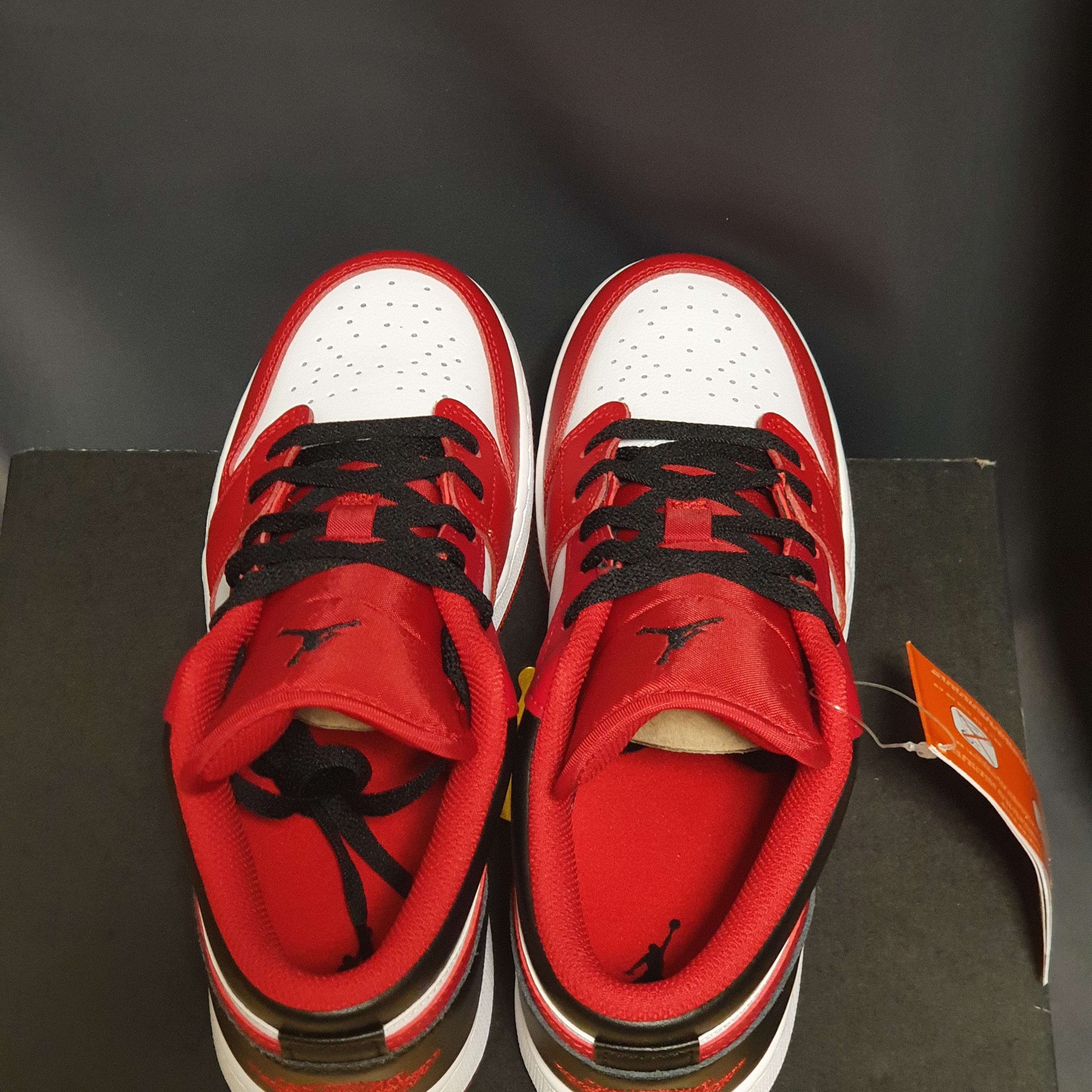 (GS) Jordan 1 Low White Gym Red Black 착용 스타일 - 2