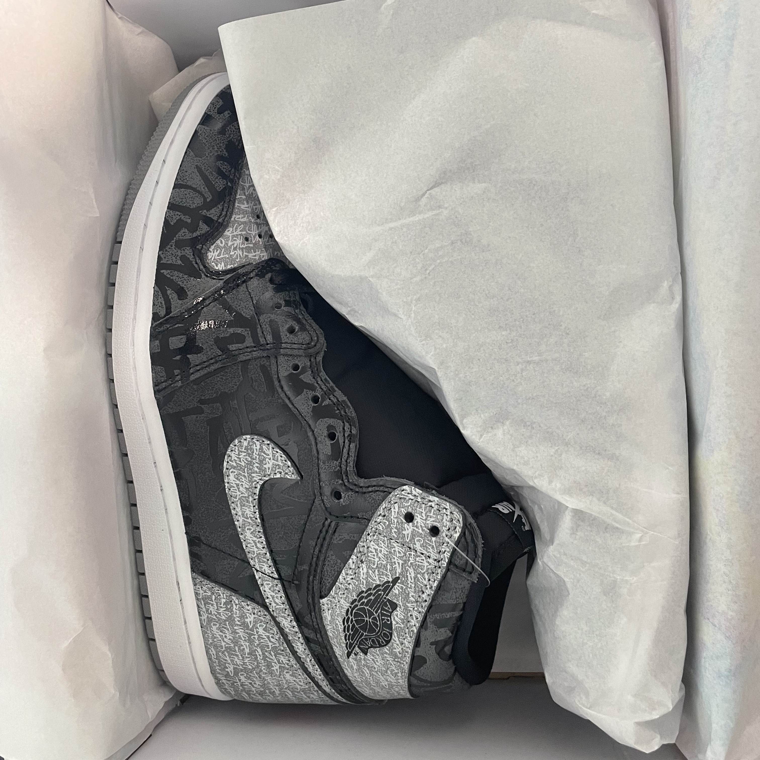 Jordan 1 Retro High OG Rebellionaire 착용 스타일 - 1