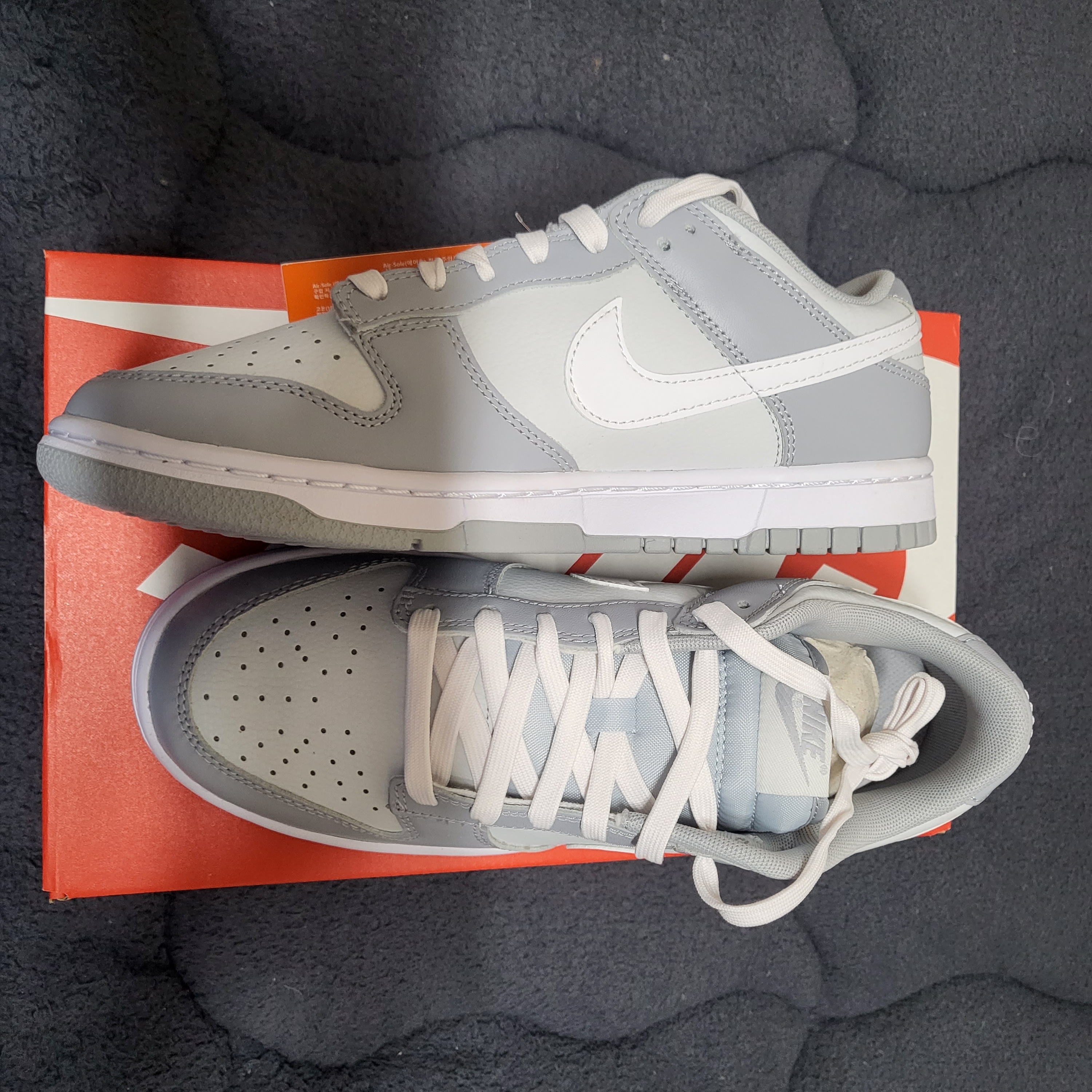 Nike Dunk Low Retro Wolf Grey 착용 스타일 - 2