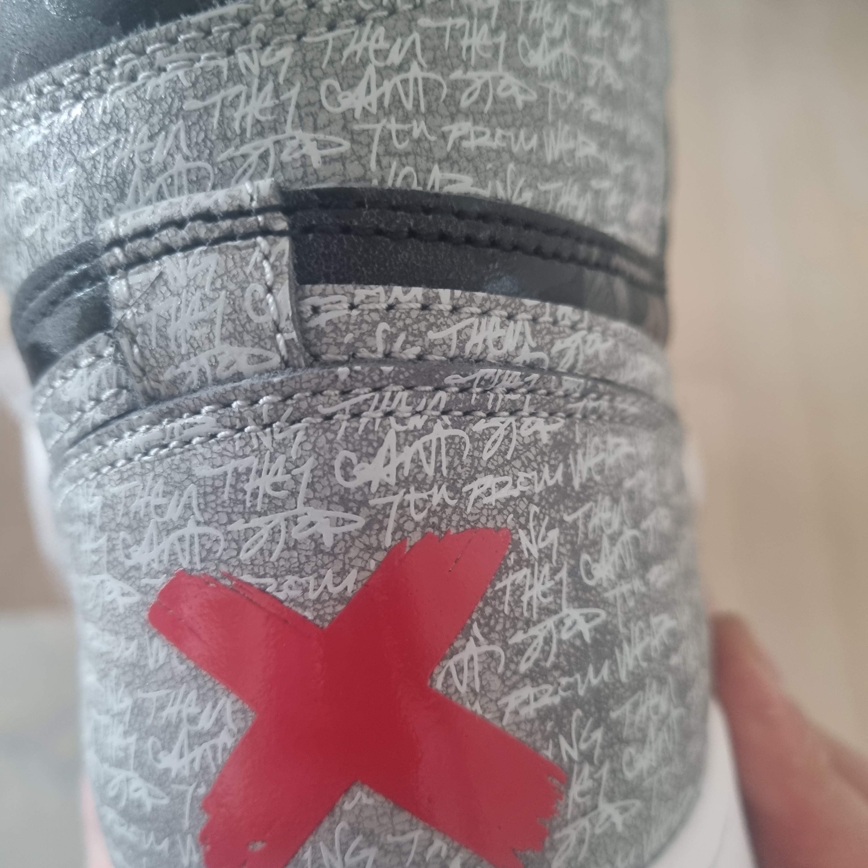 Jordan 1 Retro High OG Rebellionaire 착용 스타일 - 3
