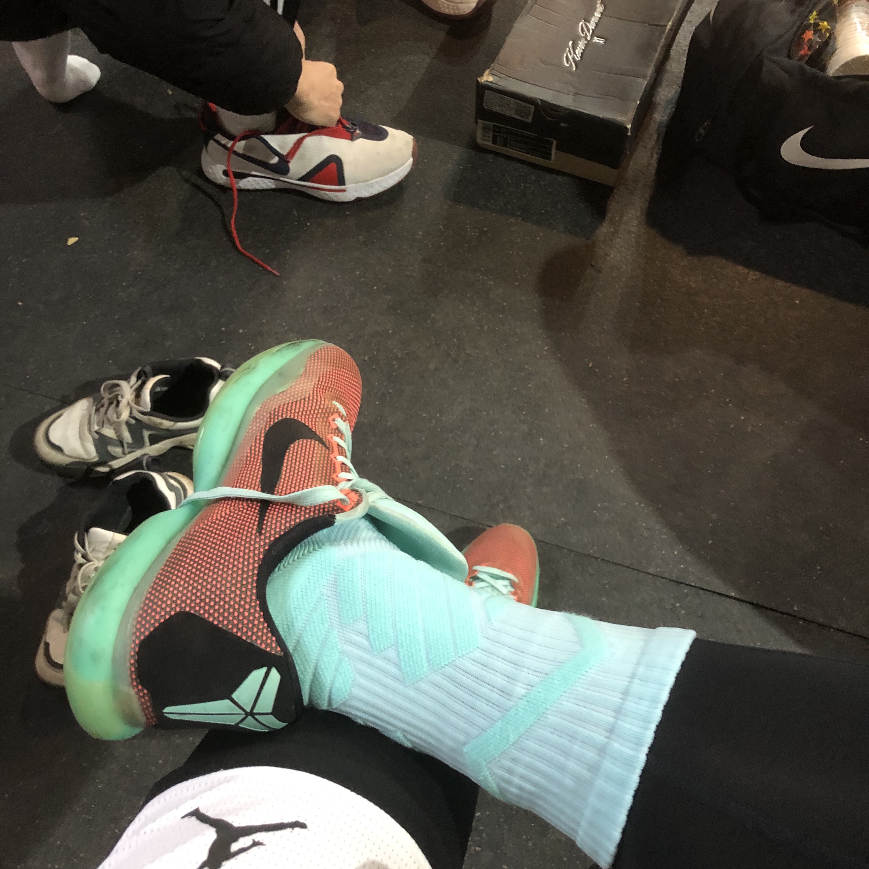 Nike Kobe 10 Easter 착용 스타일