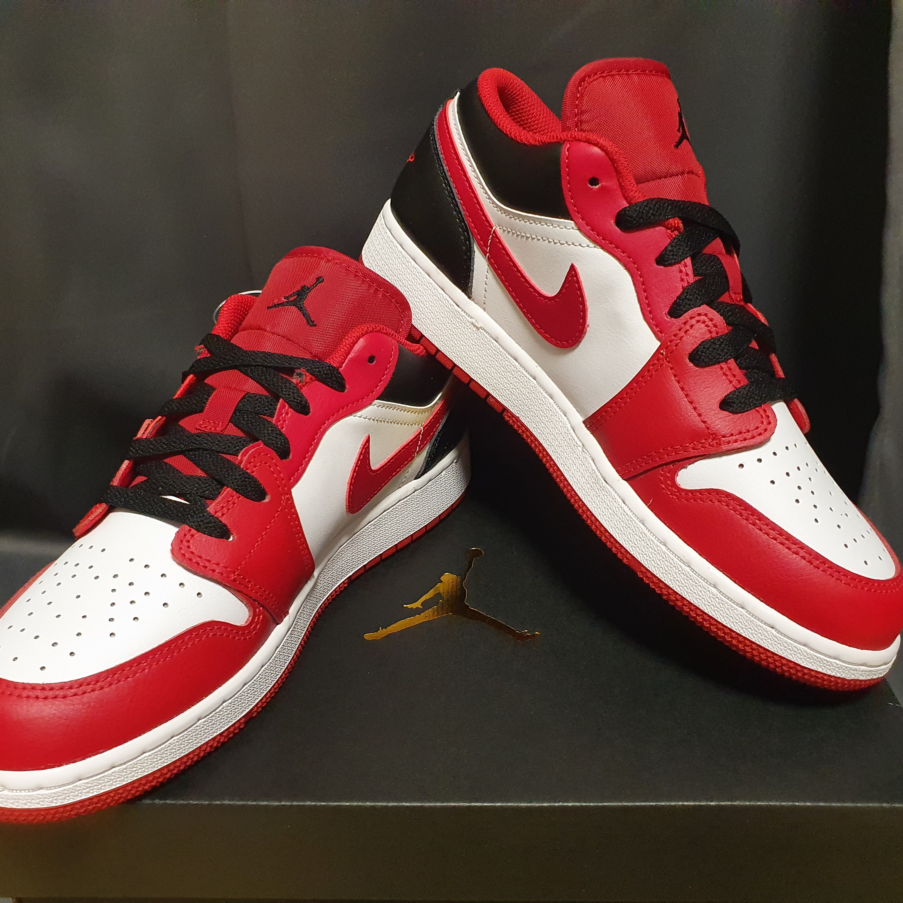 (GS) Jordan 1 Low White Gym Red Black 착용 스타일 - 3