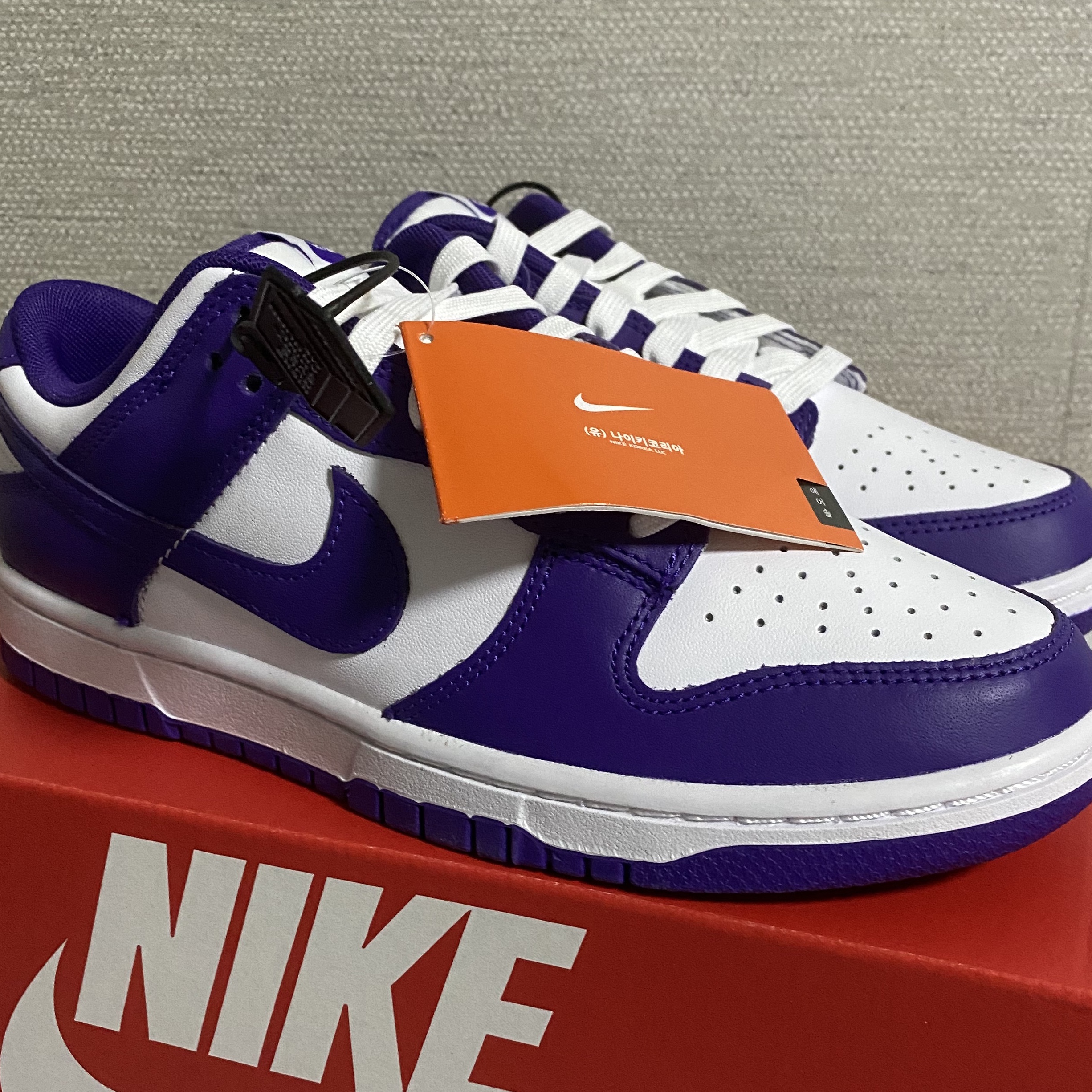 Nike Dunk Low Retro Championship Court Purple 착용 스타일