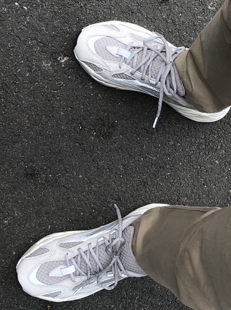 Adidas Yeezy Boost 700 V2 Static 2018 착용 스타일