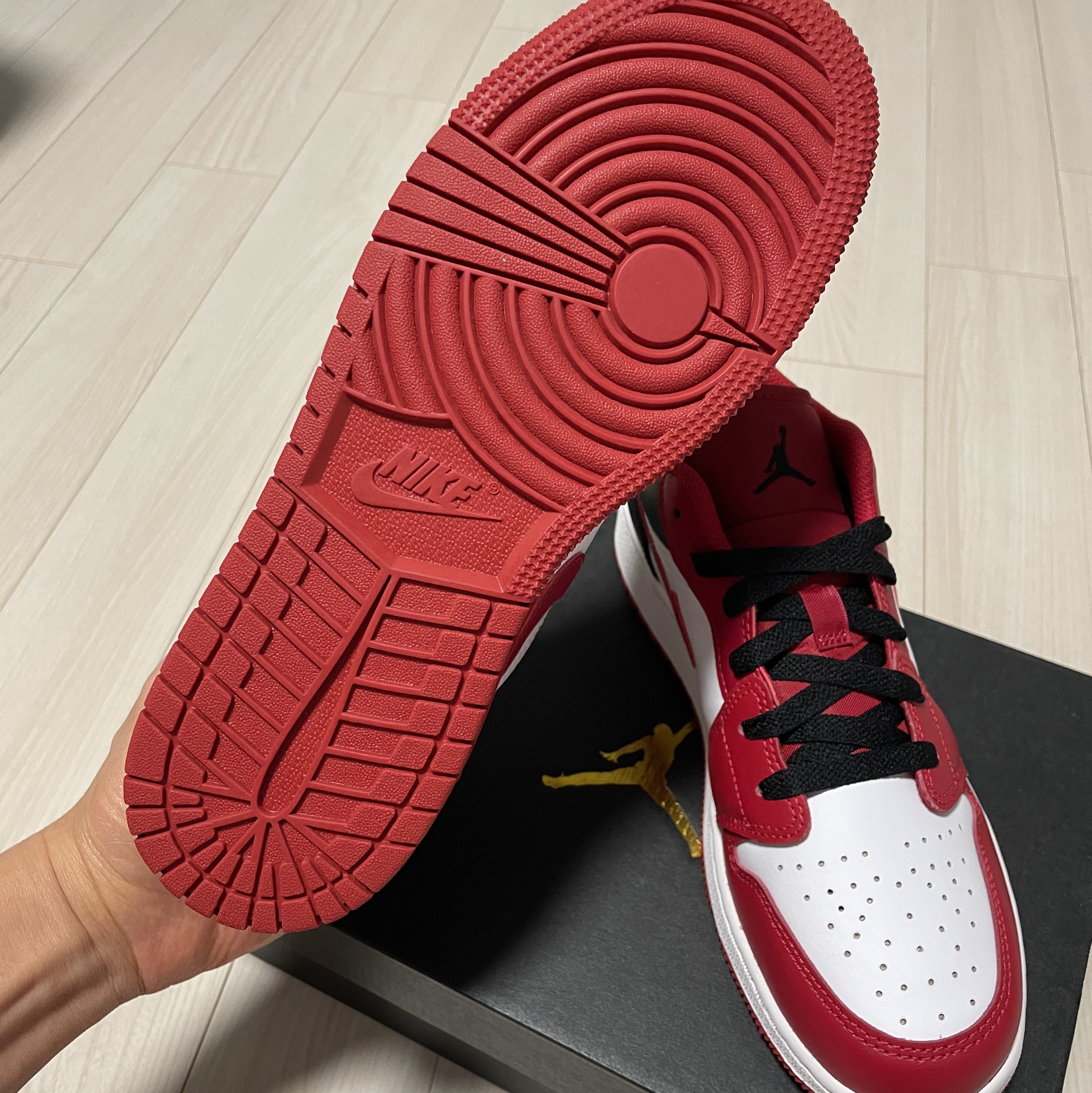 (GS) Jordan 1 Low White Gym Red Black 착용 스타일 - 4