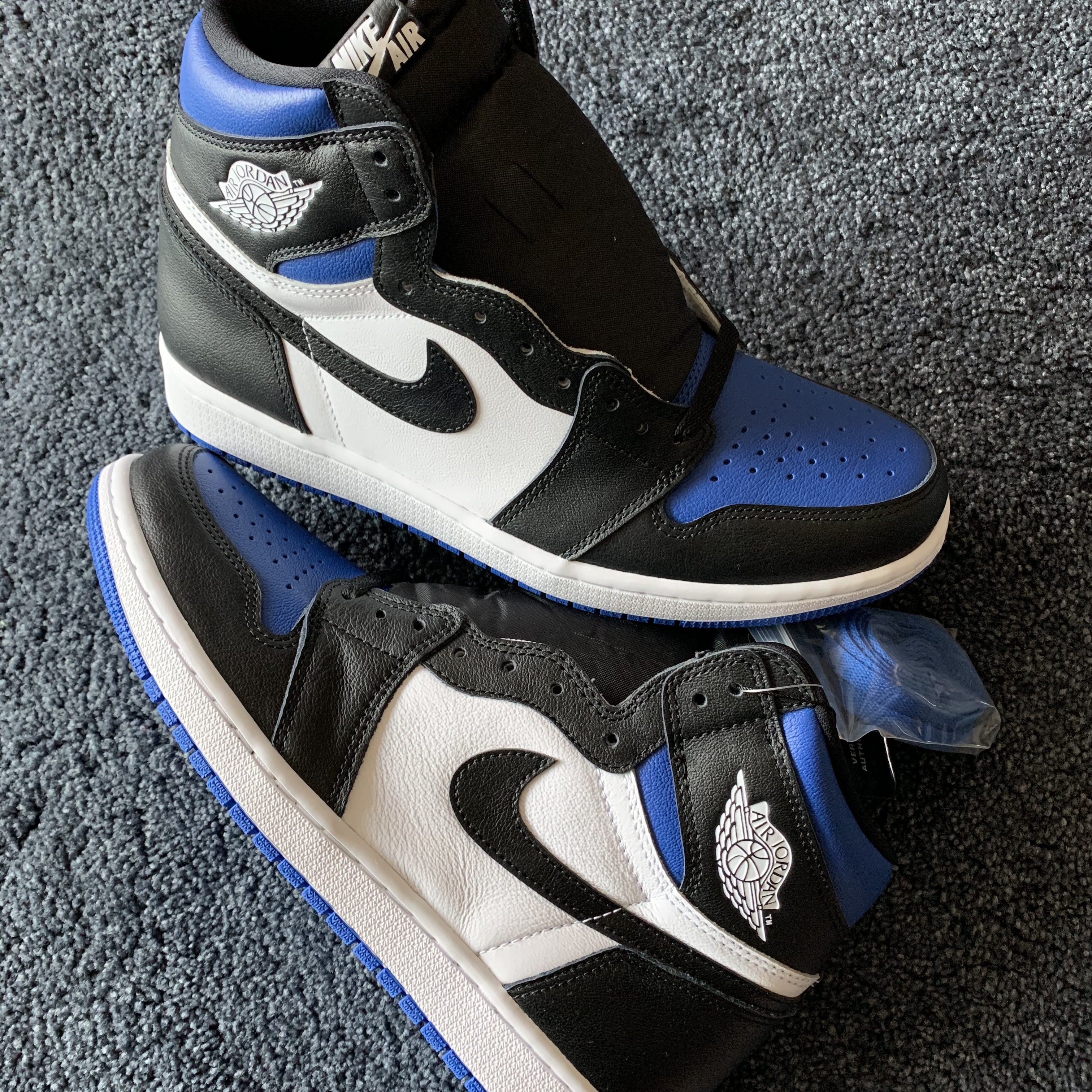 Jordan 1 Retro High OG Royal Toe 착용 스타일