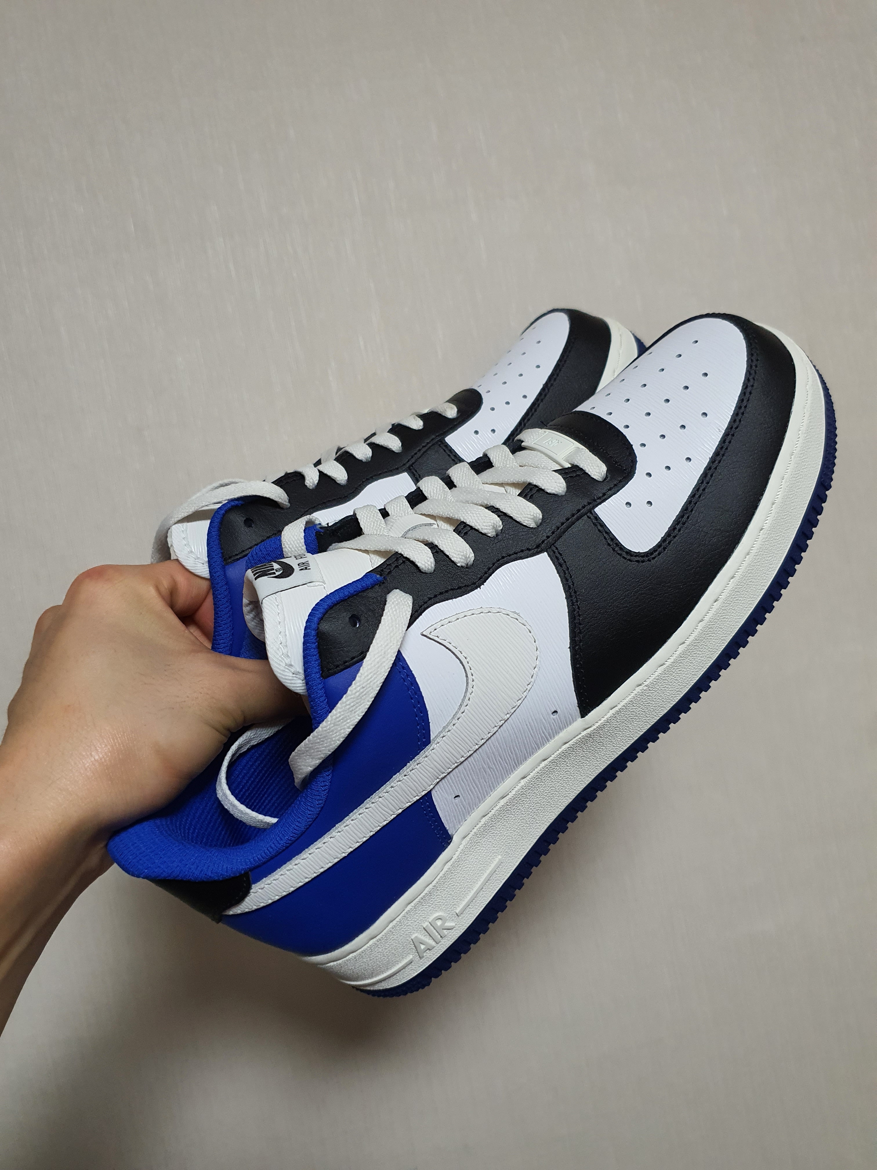 Nike Air Force 1 '07 Low White, Jordan 1 x Travis Scott x Fragment Retro Low OG SP Military Blue 착용 스타일 - 5
