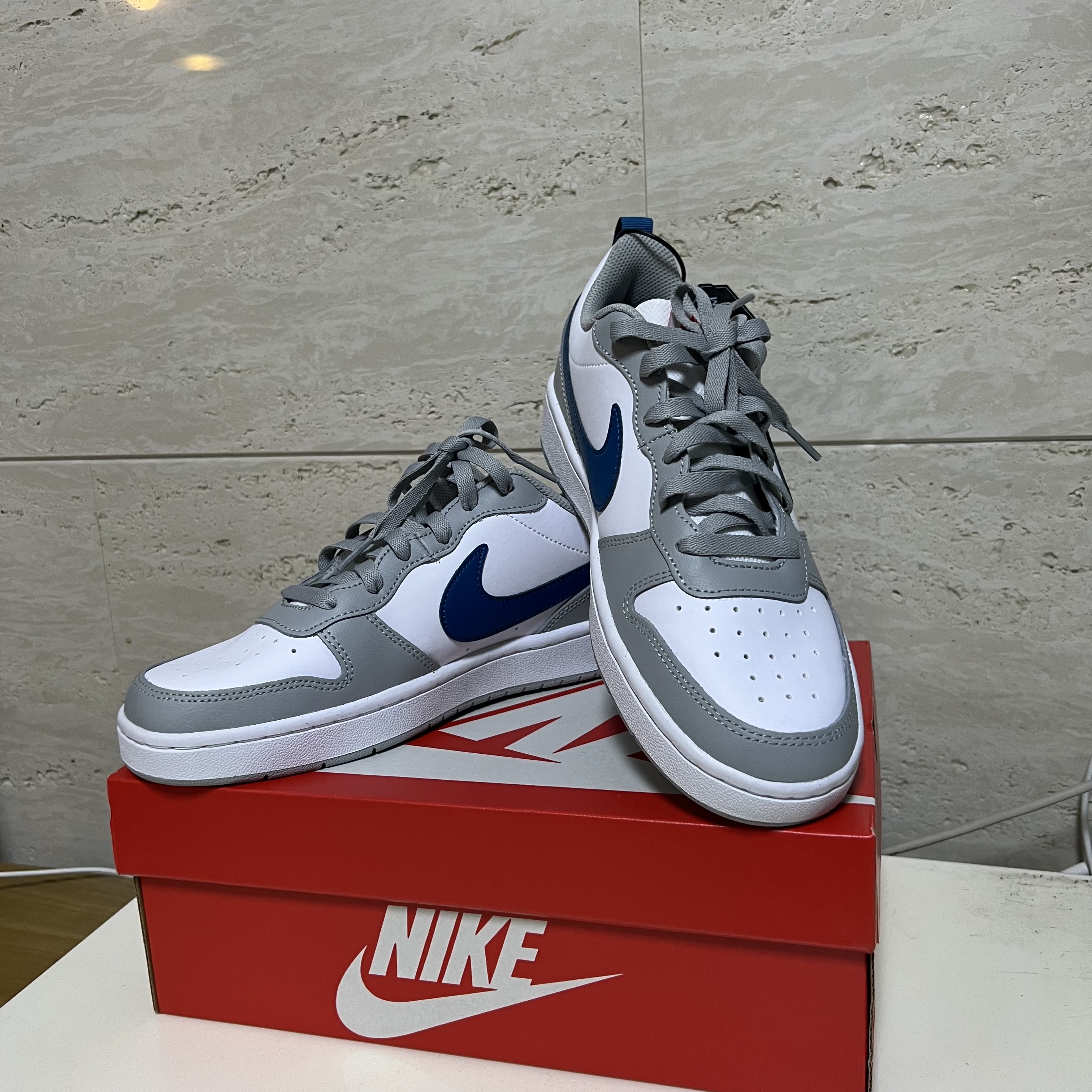 (GS) Nike Court Borough Low 2 Light Smoke Grey 착용 스타일 - 1