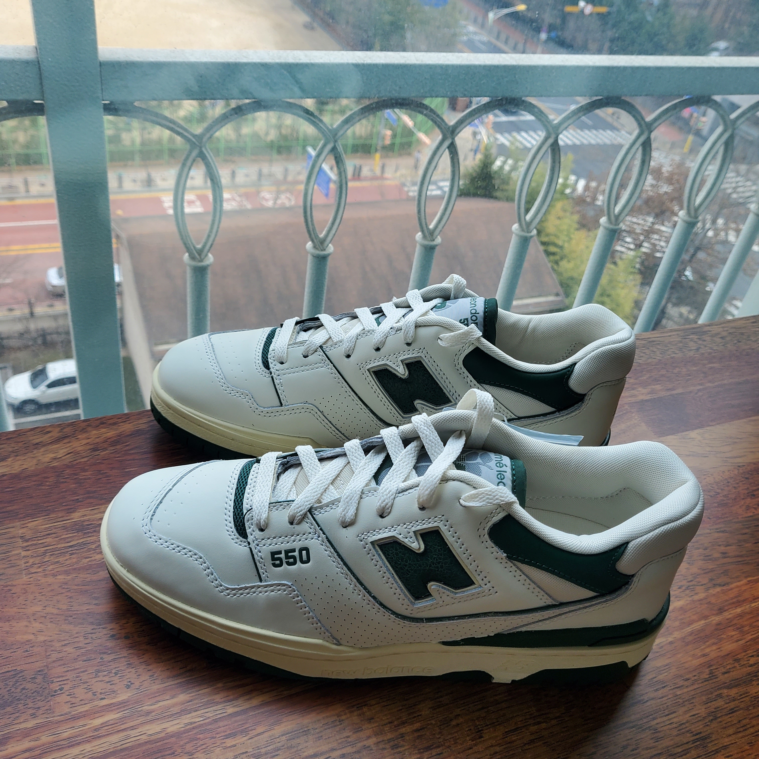 New Balance x Aime Leon Dore 550 Botanical Green, New Balance x JJJJound 990v3 Olive 착용 스타일 - 1