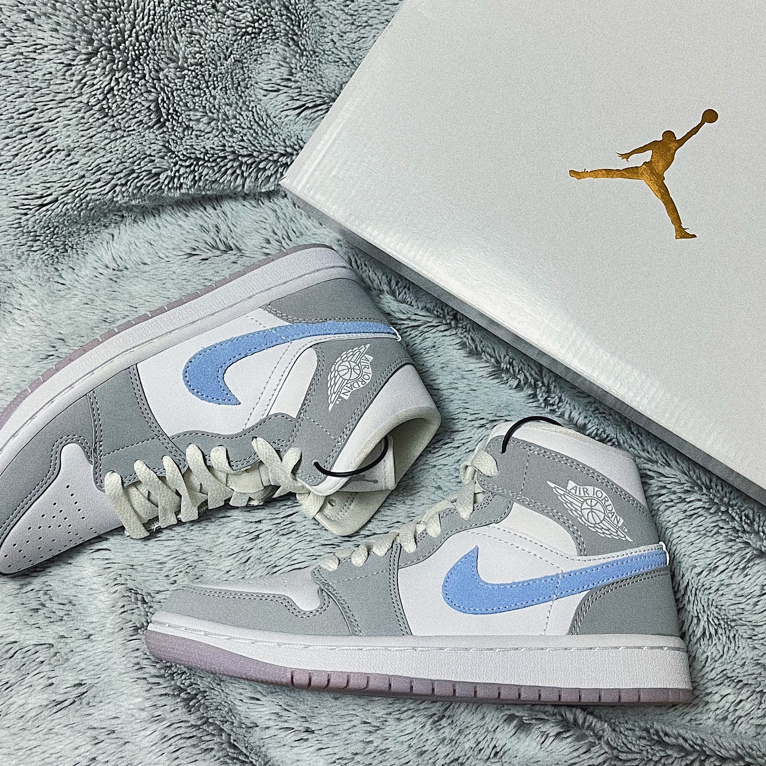 (W) Jordan 1 Mid Wolf Grey 착용 스타일