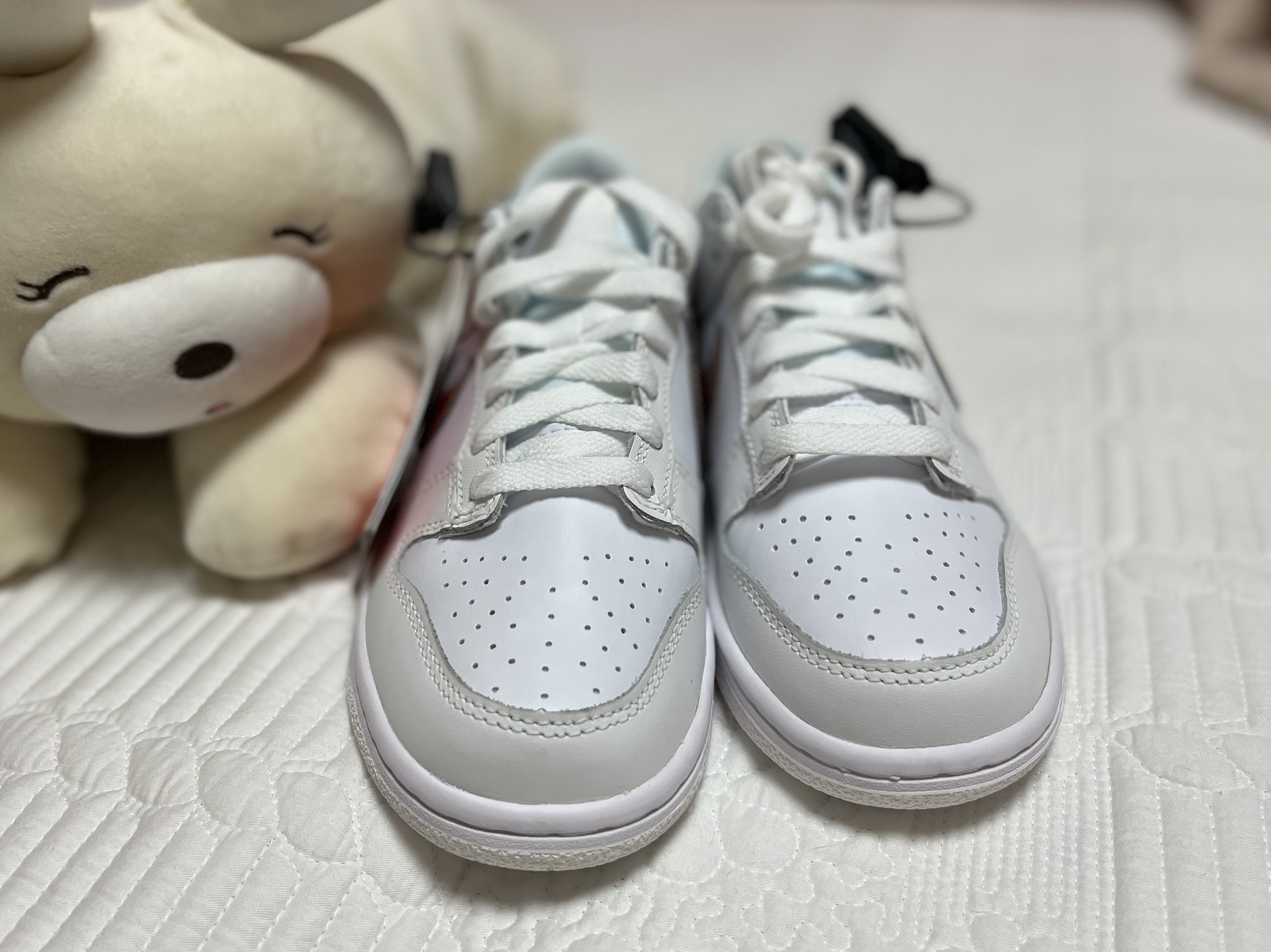(GS) Nike Dunk Low White Rose Pink 착용 스타일 - 2