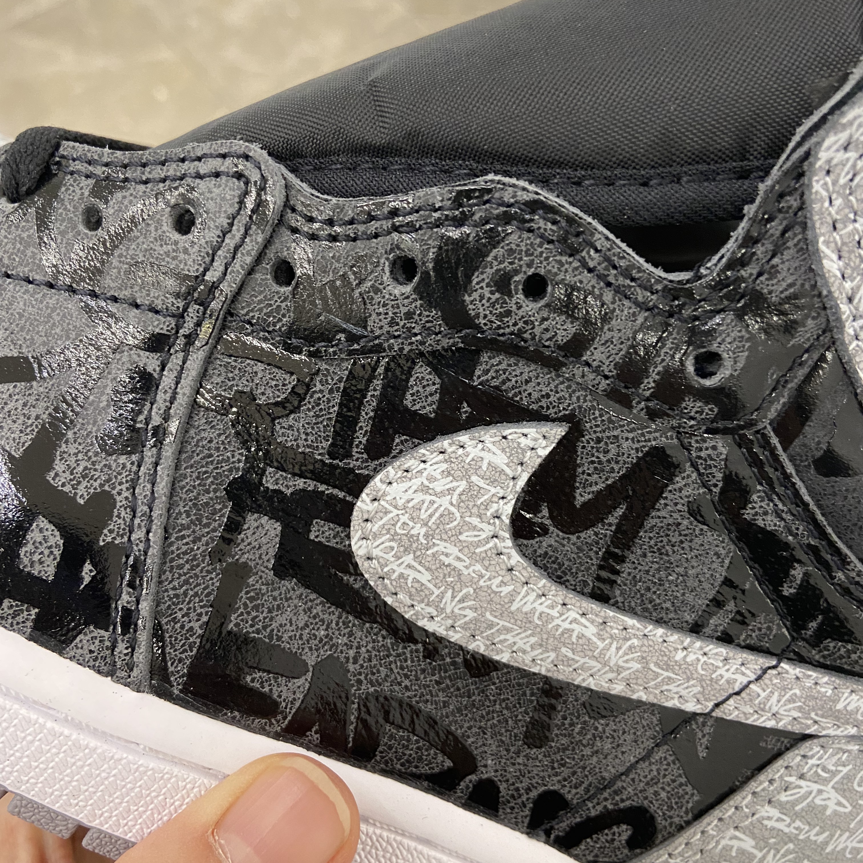 Jordan 1 Retro High OG Rebellionaire 착용 스타일 - 4