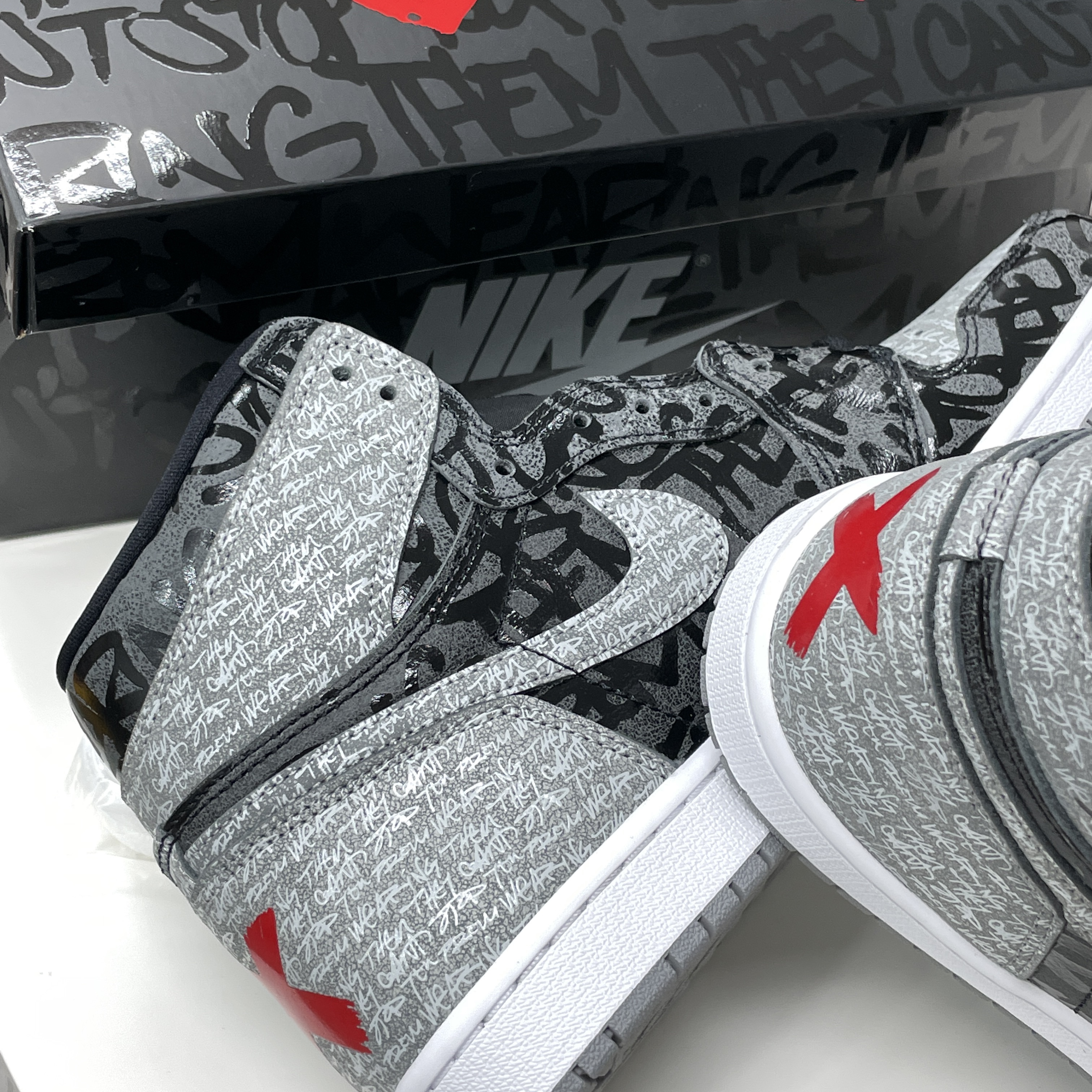 Jordan 1 Retro High OG Rebellionaire 착용 스타일 - 4
