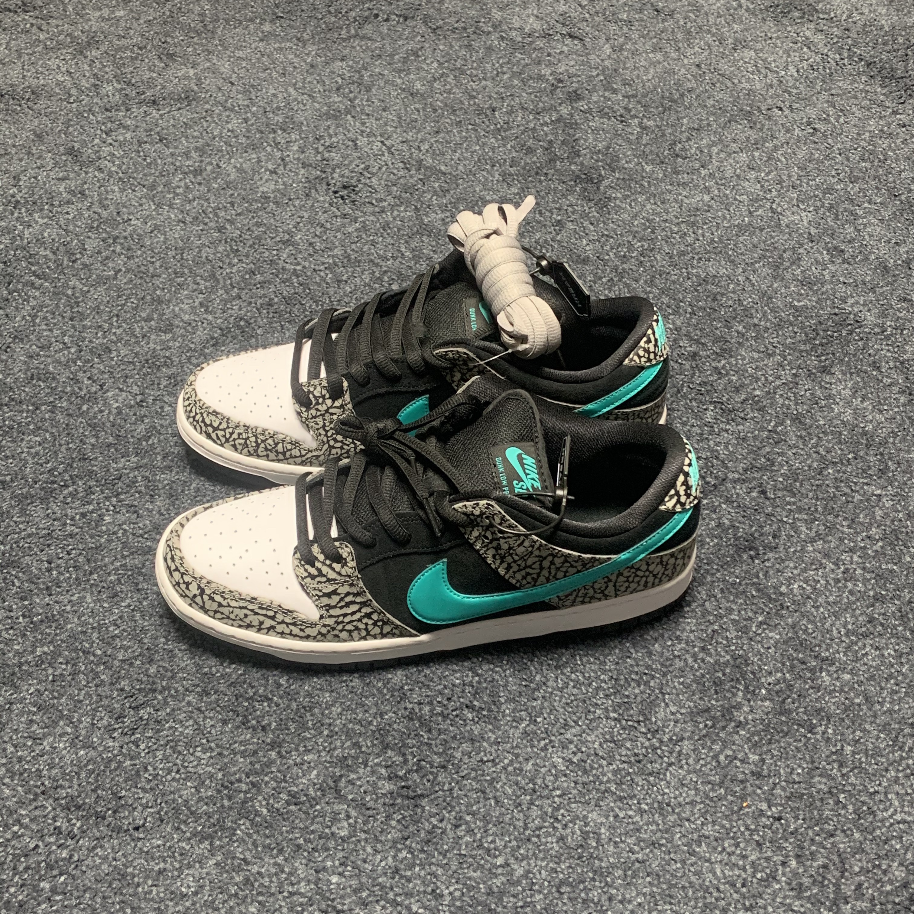 Nike SB Dunk Low Pro Clear Jade 착용 스타일 - 2