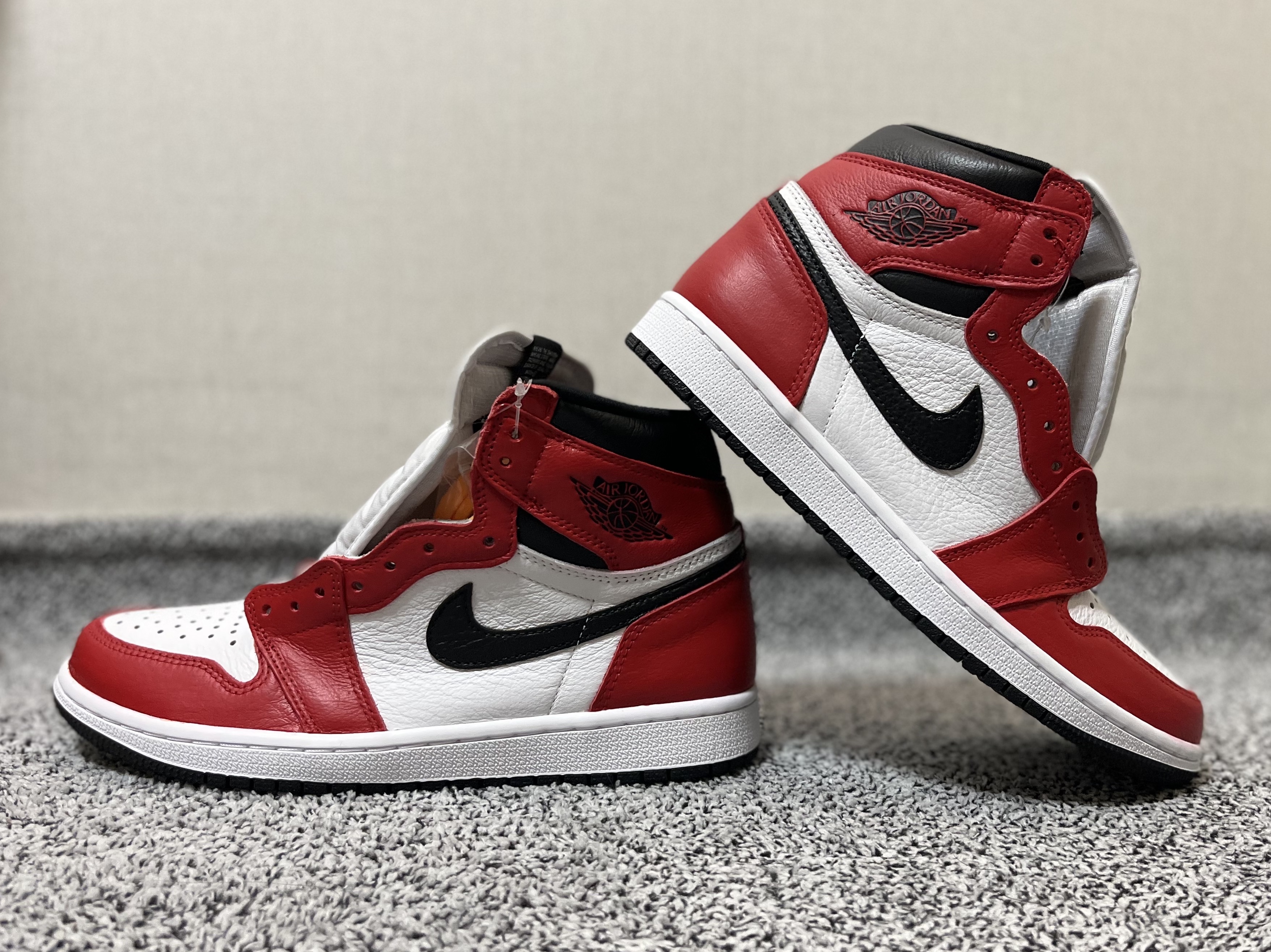 Jordan 1 Retro High OG Light Fusion Red 착용 스타일 - 1