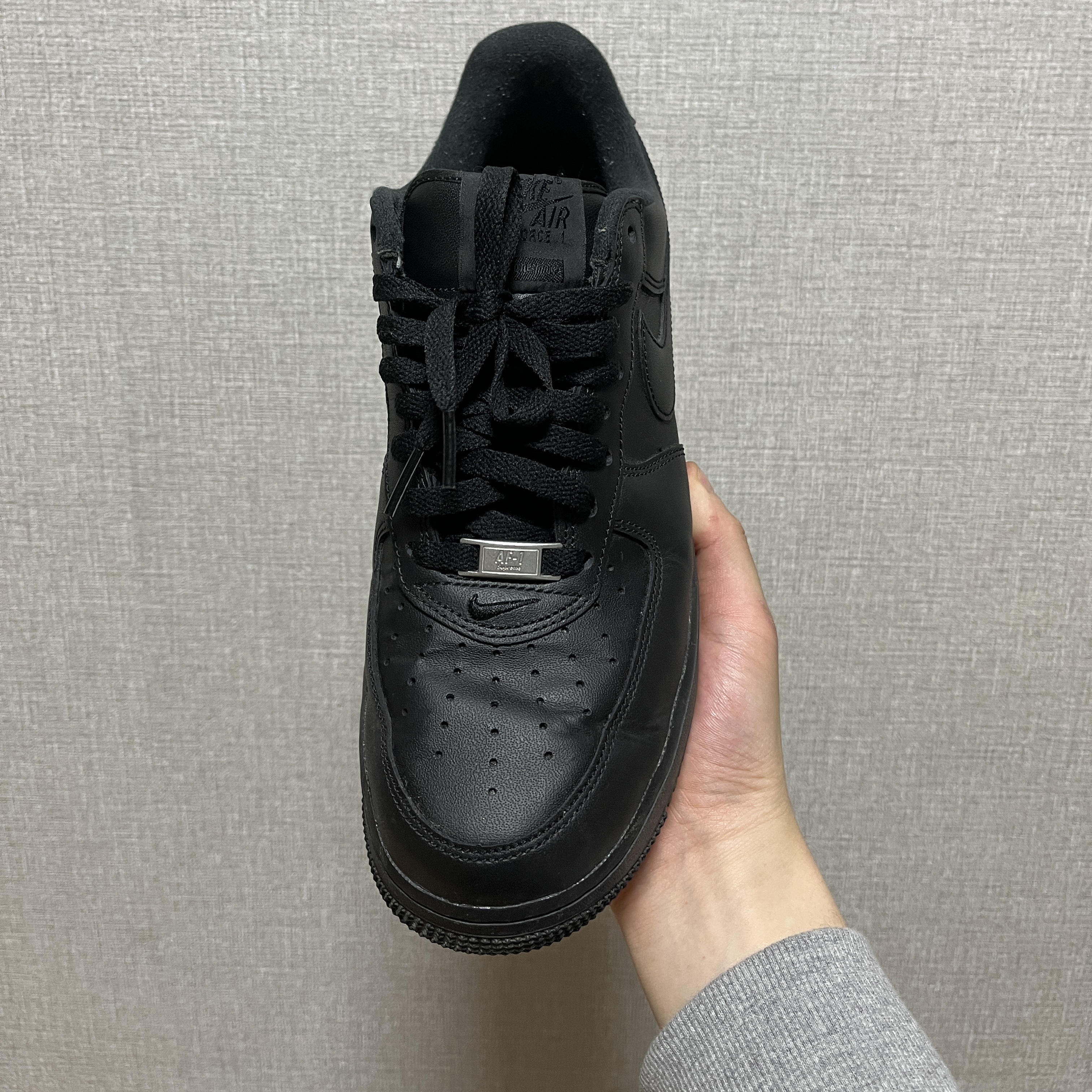 Nike x Supreme Air Force 1 Low Black 착용 스타일 - 3