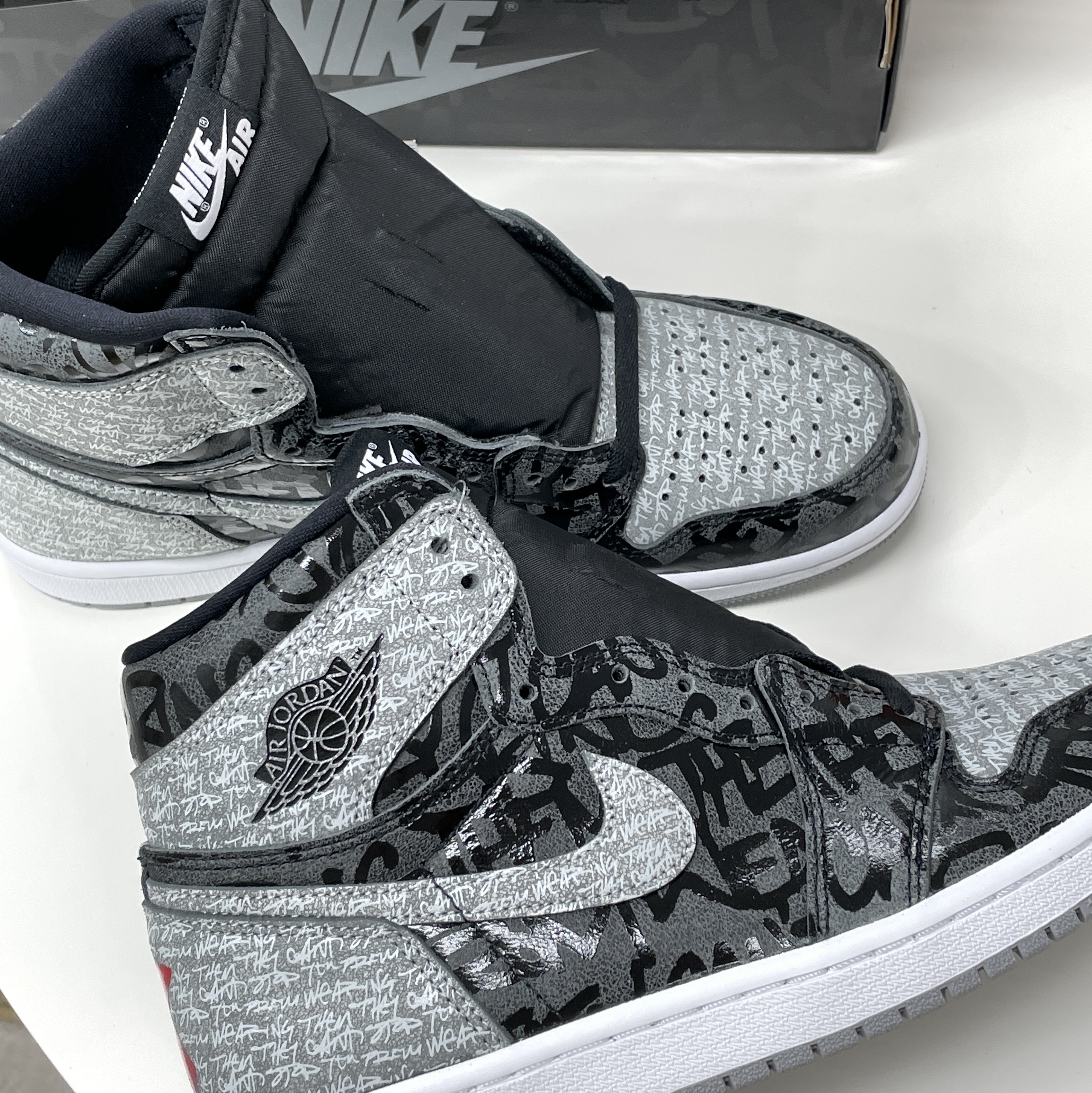 Jordan 1 Retro High OG Rebellionaire 착용 스타일 - 2