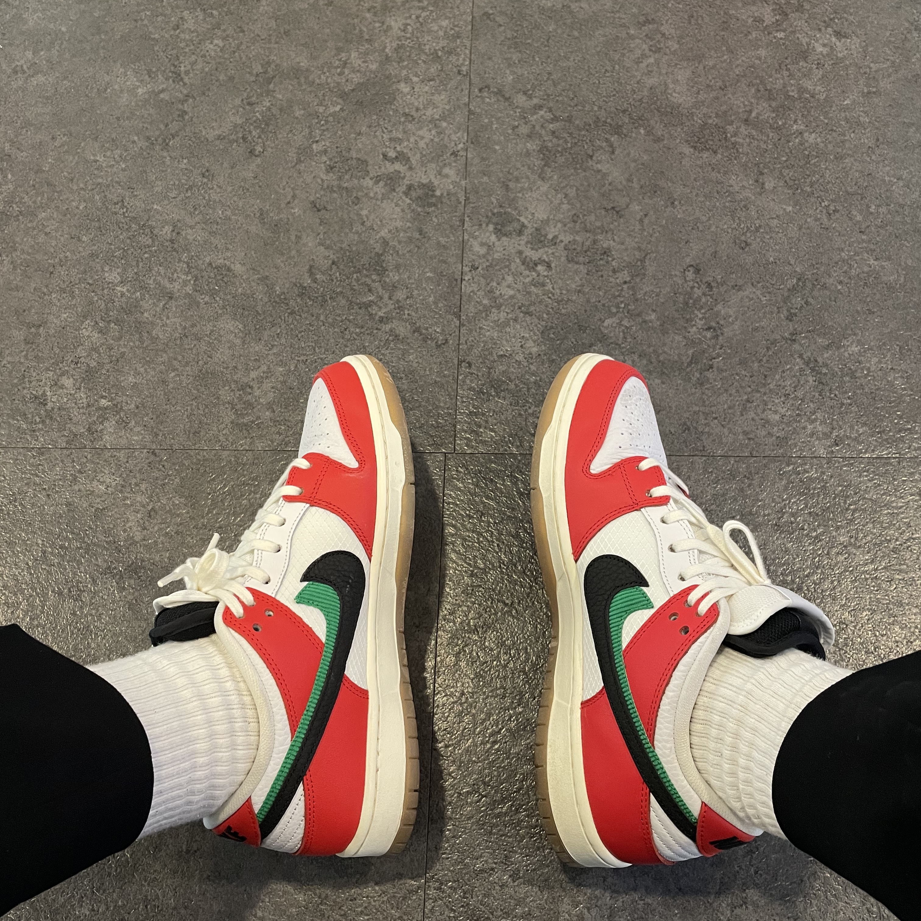 Nike x Frame Skate SB Dunk Low Pro Habibi 착용 스타일 - 2