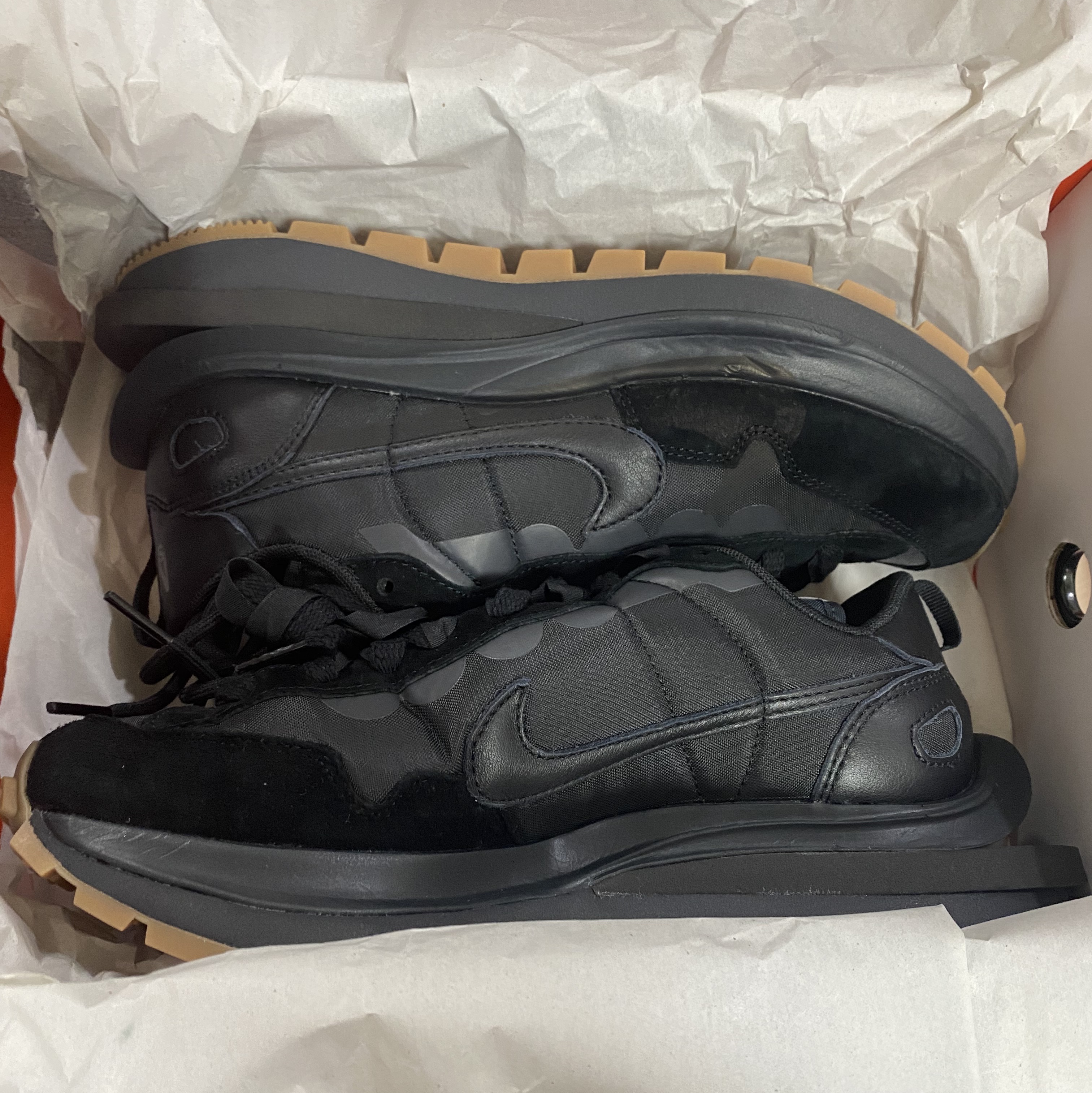 Nike x Sacai VaporWaffle Black and Gum 착용 스타일