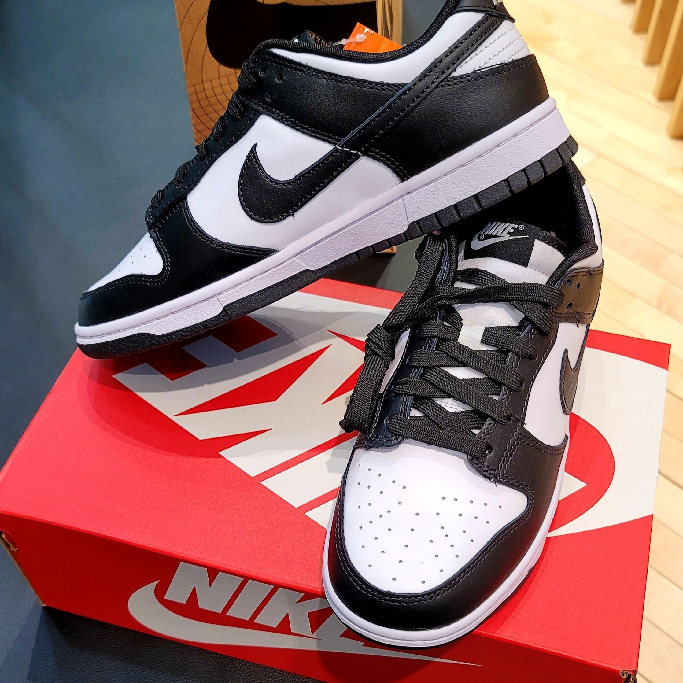 Nike Dunk Low Retro Black 착용 스타일 - 1