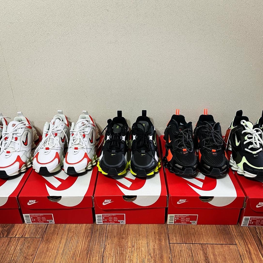 (W) Nike Shox Nova White Red, (W) Nike Shox Nova Black Barely Volt 착용 스타일 - 2