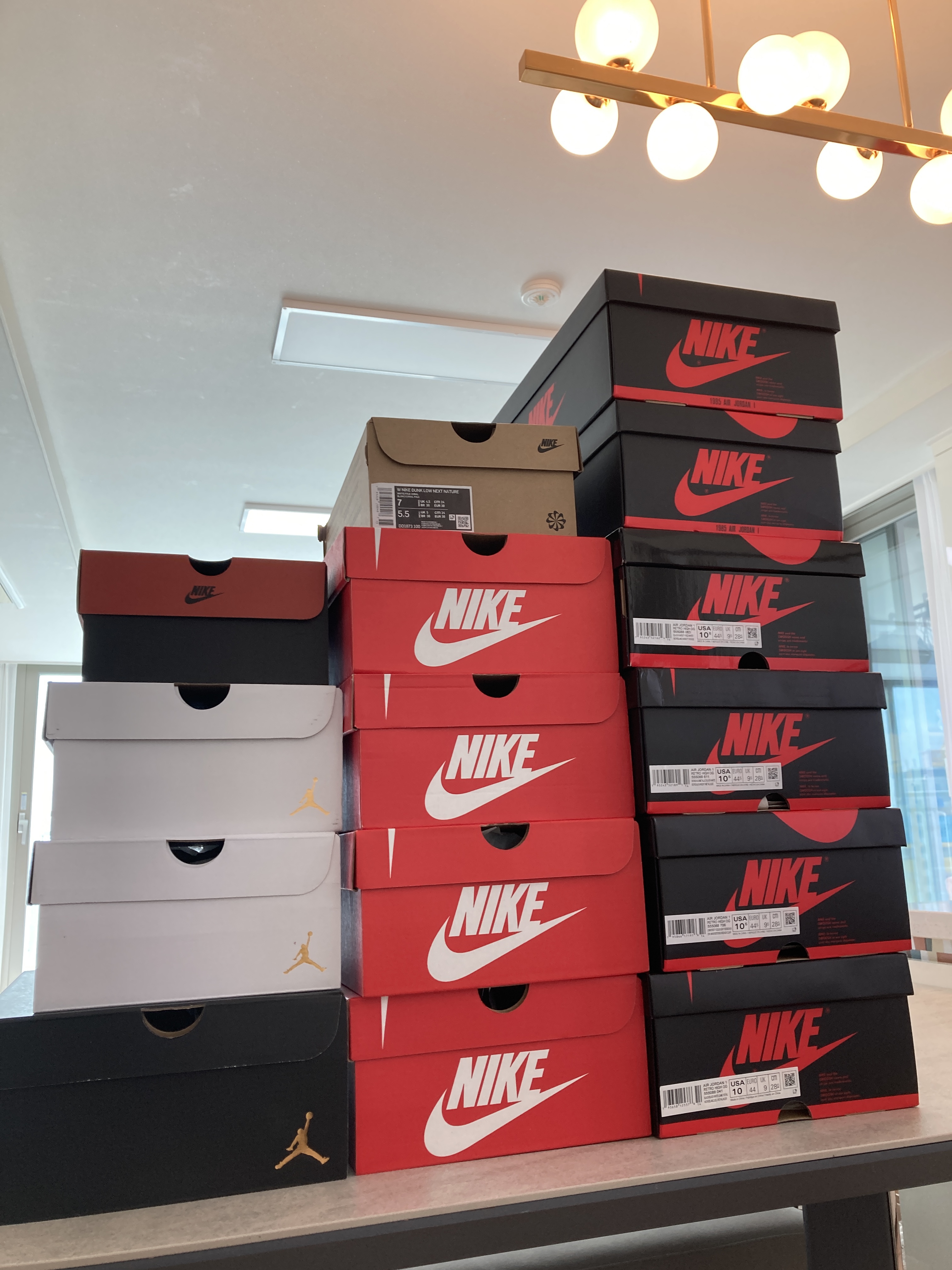 Jordan 1 Mid College Grey, (W) Jordan 1 Mid SE Light Mulberry 착용 스타일