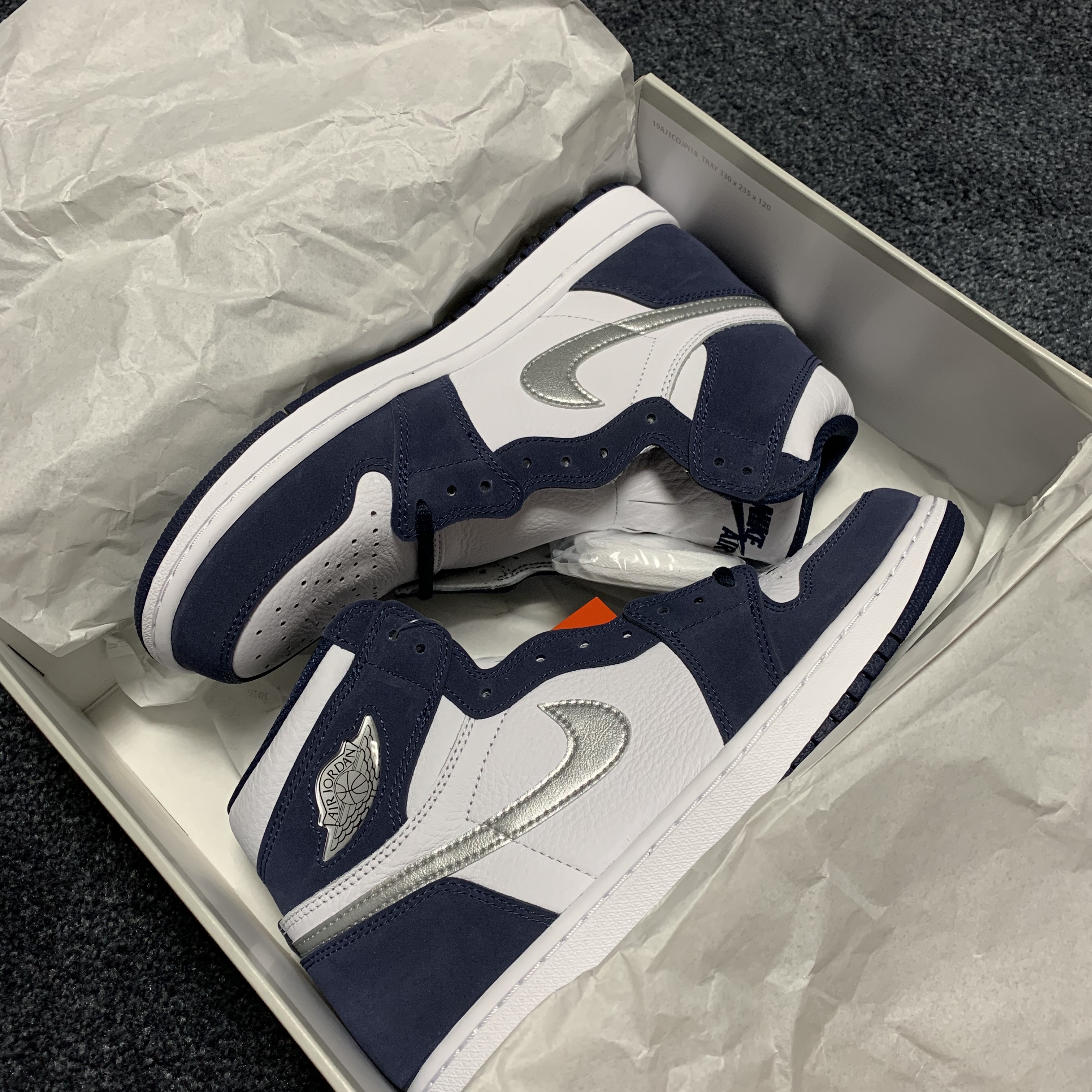 Jordan 1 Retro High OG CO.JP Midnight Navy 착용 스타일