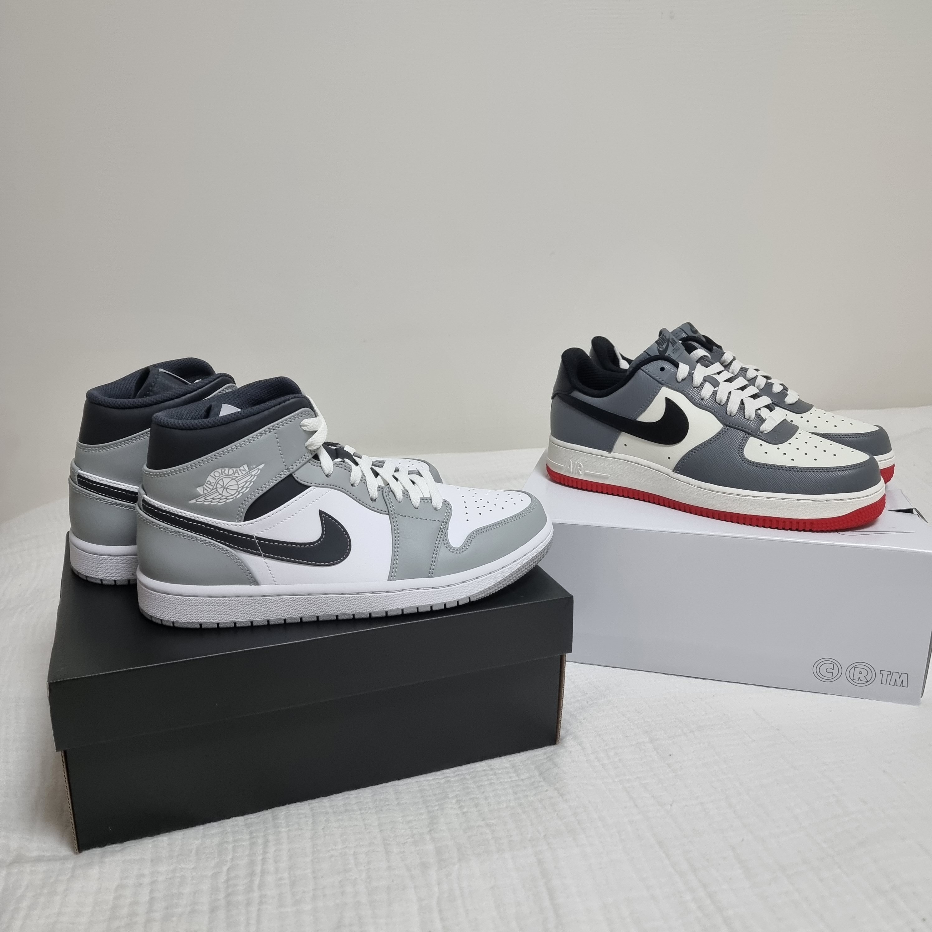 Jordan 1 Mid Light Smoke Grey Anthracite 착용 스타일