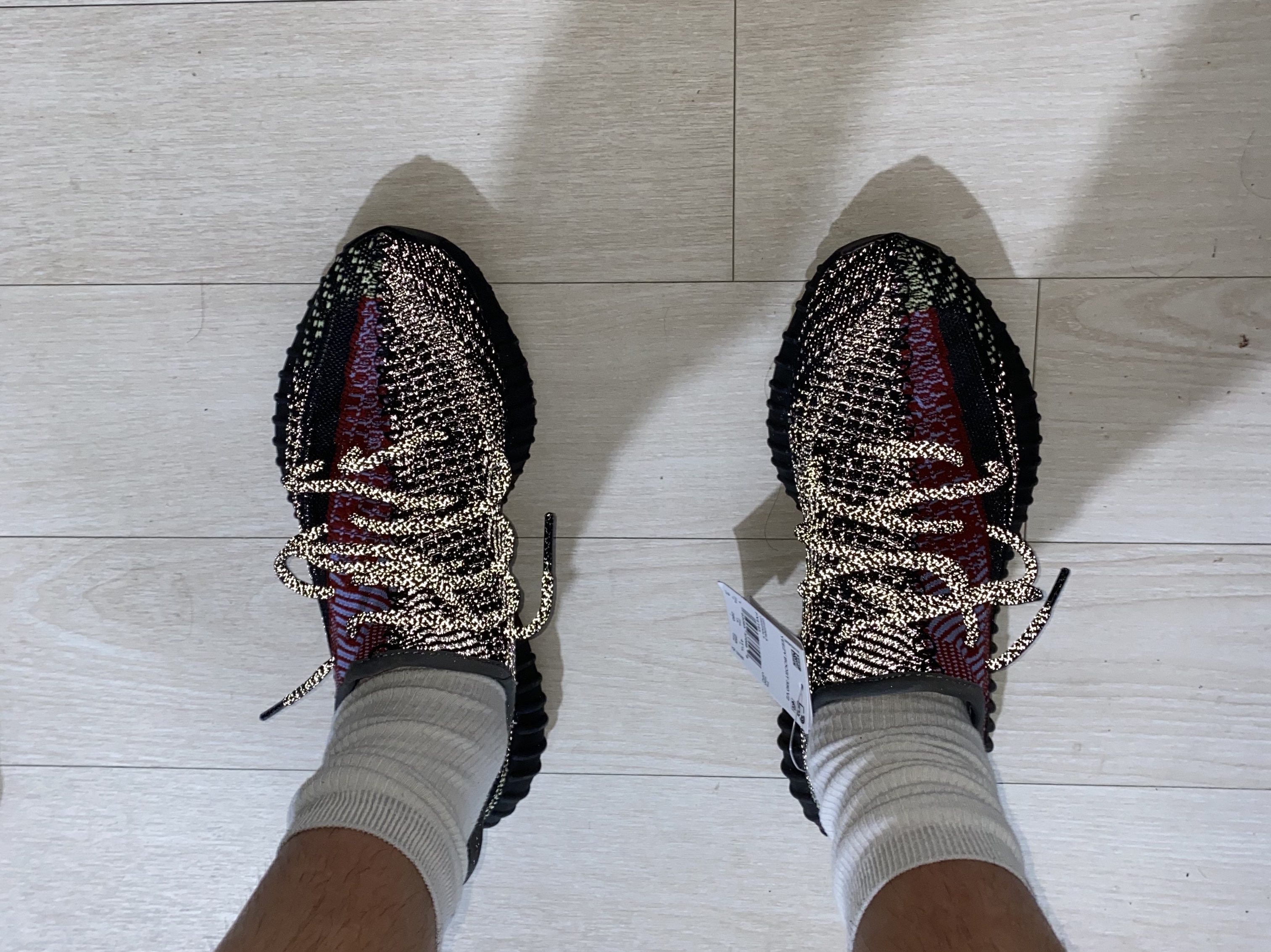 Adidas Yeezy Boost 350 V2 Yecheil - Reflective 착용 스타일