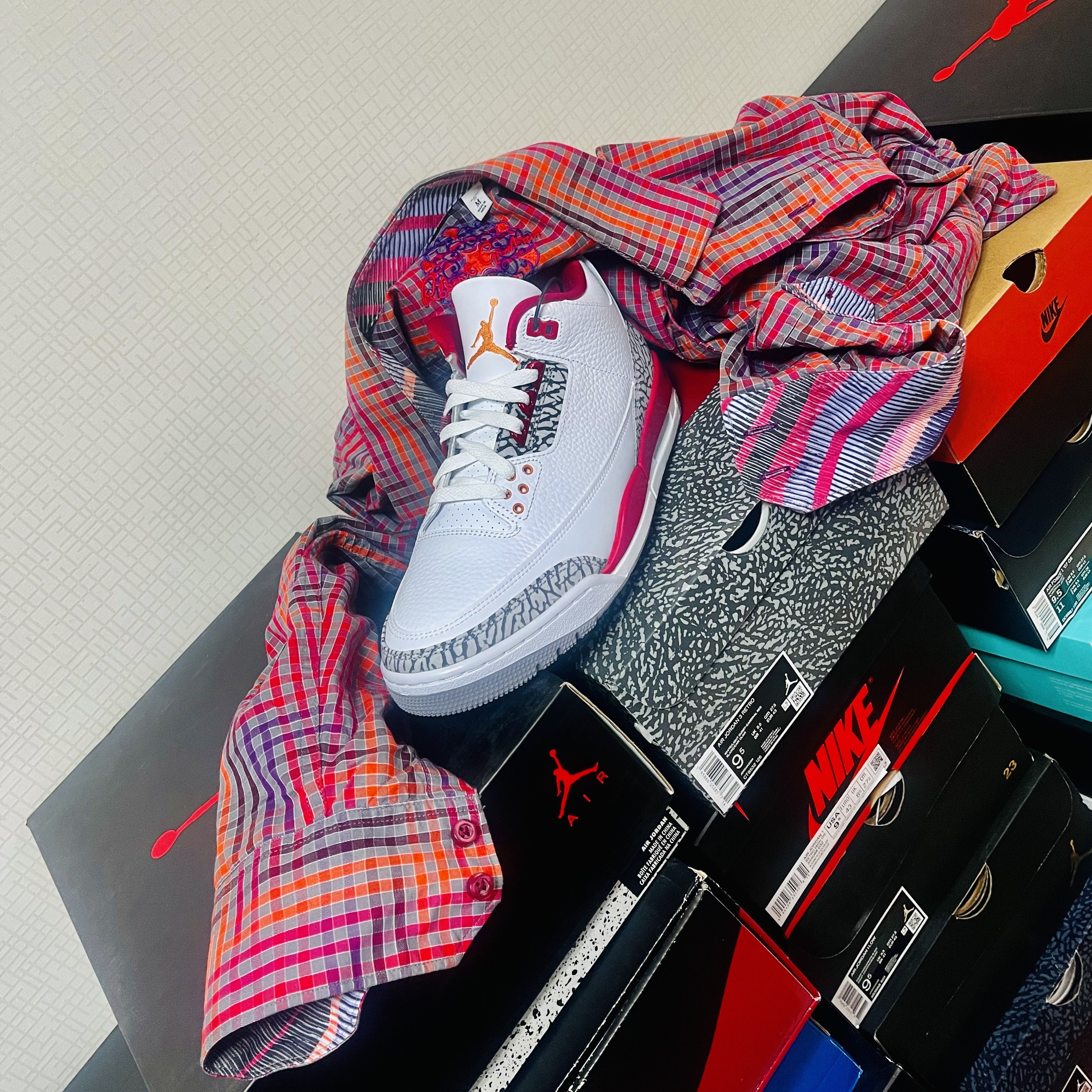 Jordan 3 Retro Cardinal Red 착용 스타일 - 1