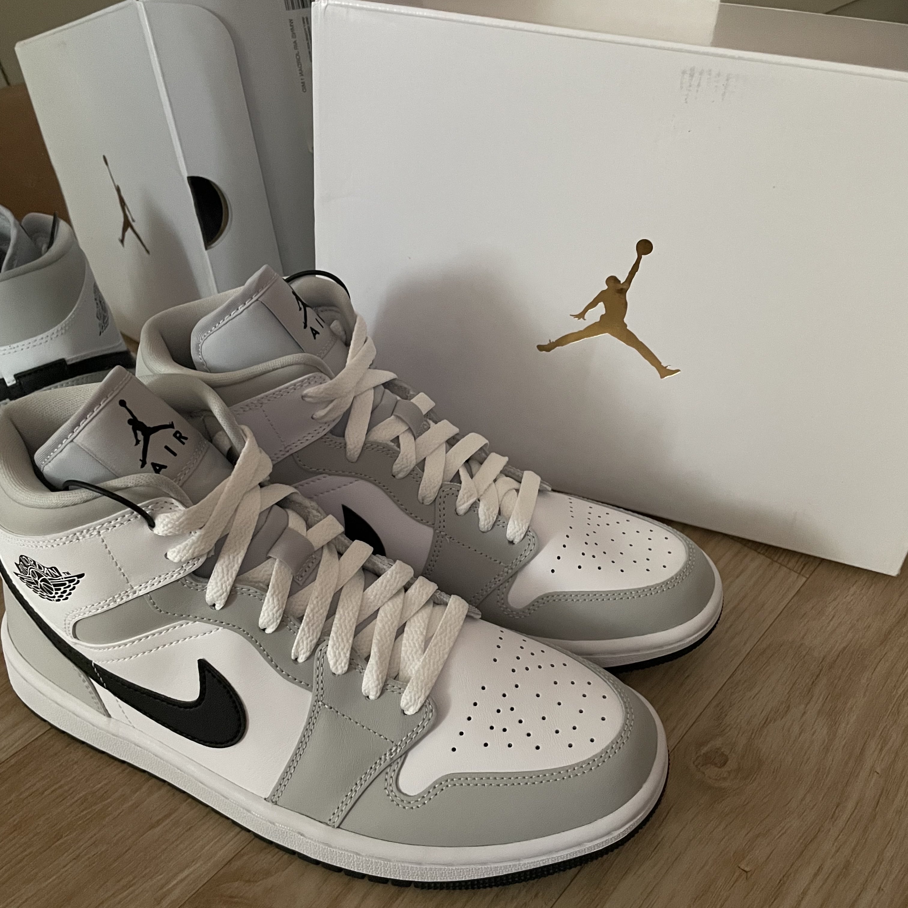 (W) Jordan 1 Mid Grey Fog 착용 스타일