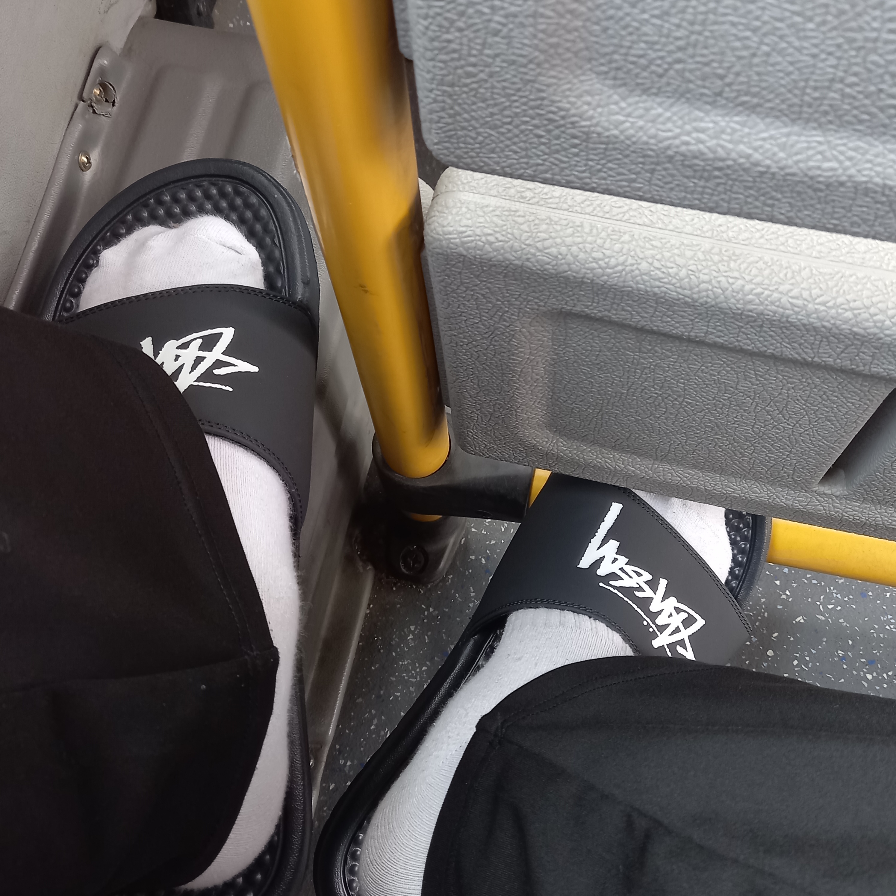 Nike x Stussy Benassi Slide Off Noir 착용 스타일