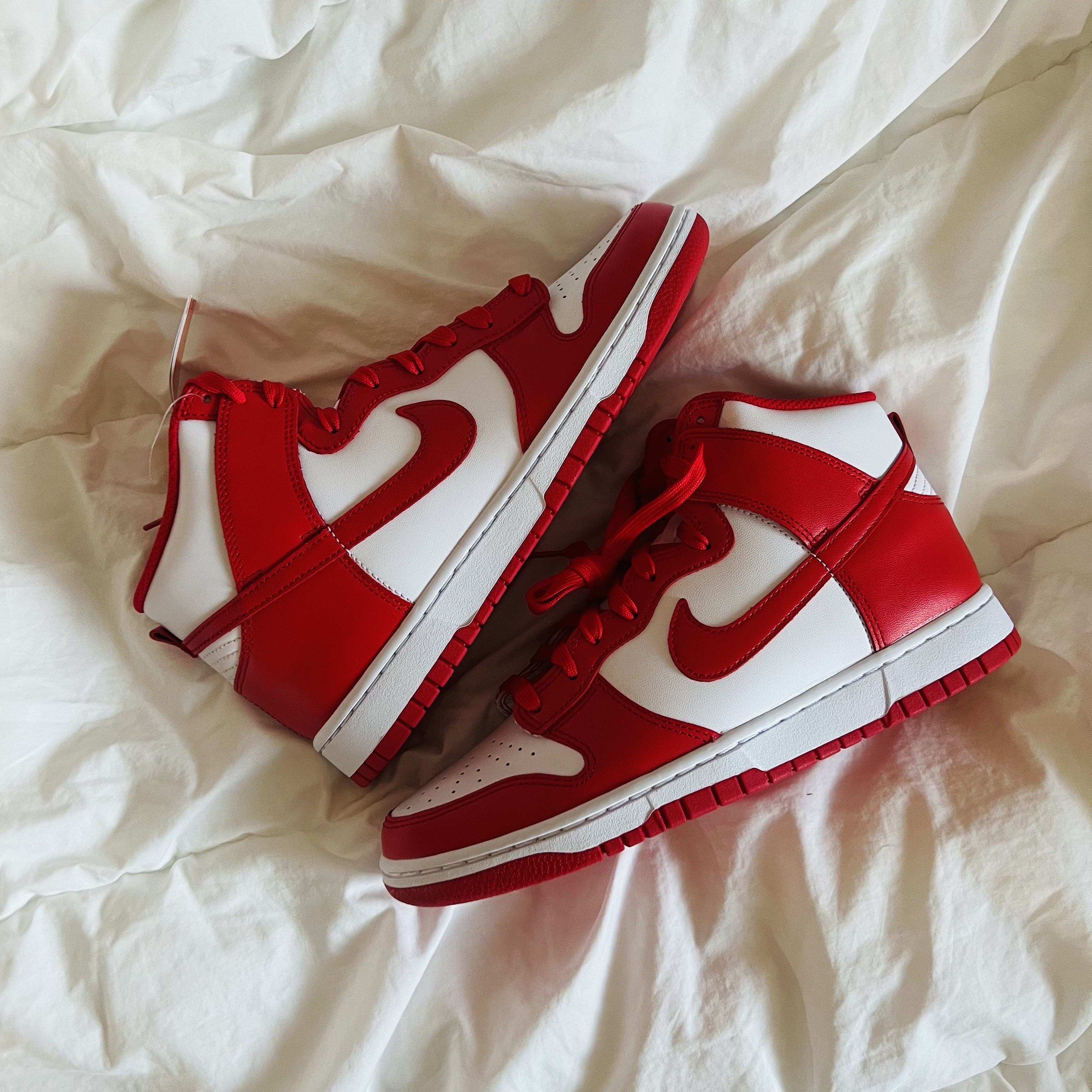 Nike Dunk High Retro Championship White and Red 착용 스타일 - 1