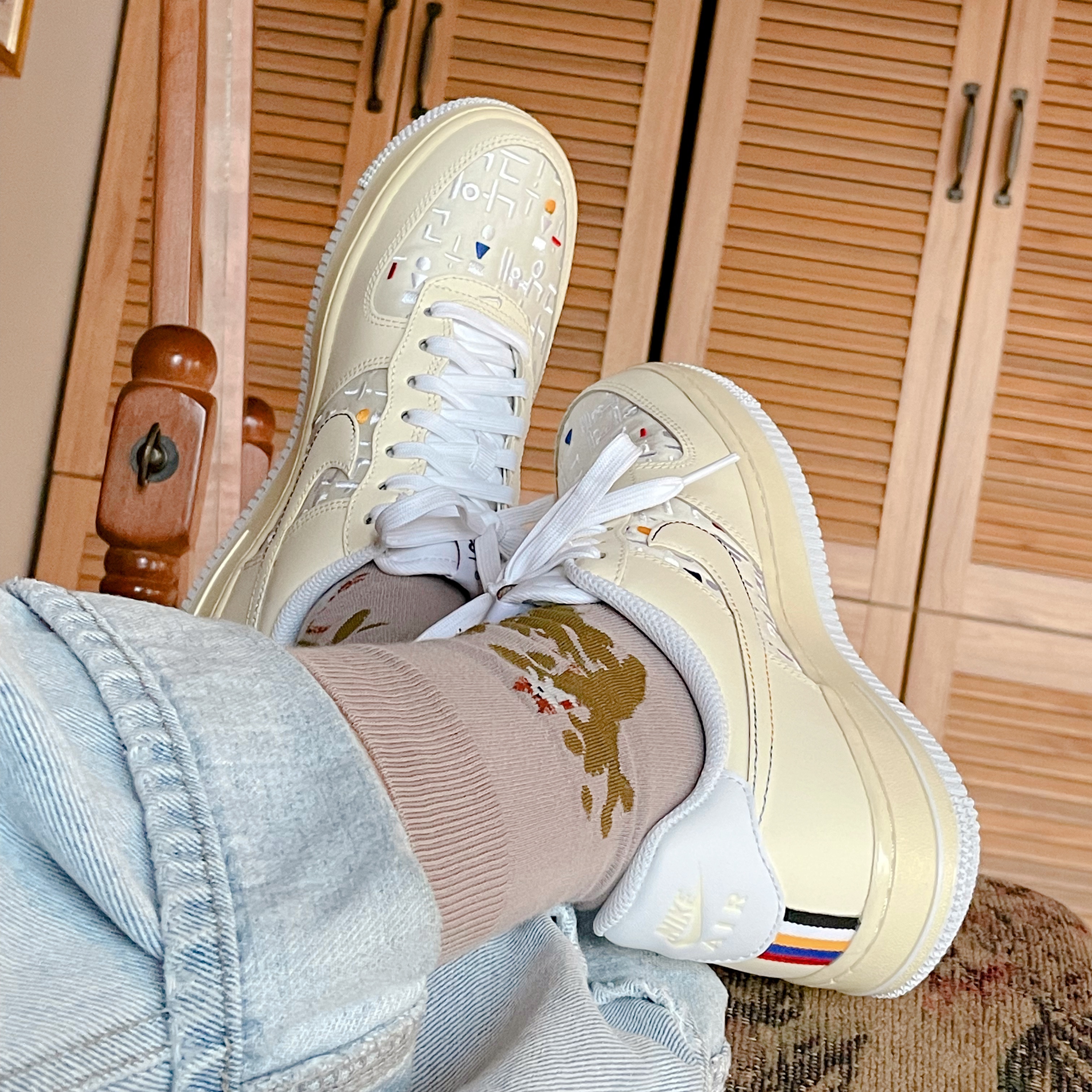 (W) Nike Air Force 1 '07 LV8 Hangul Day 착용 스타일
