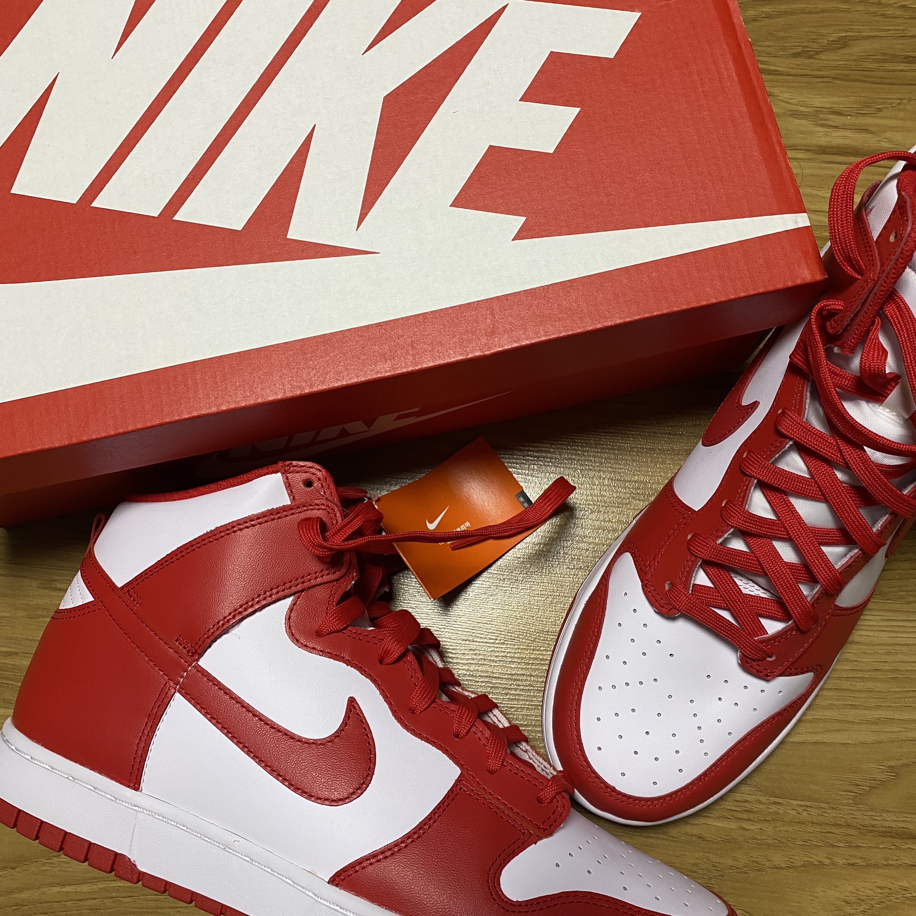 Nike Dunk High Retro Championship White and Red 착용 스타일