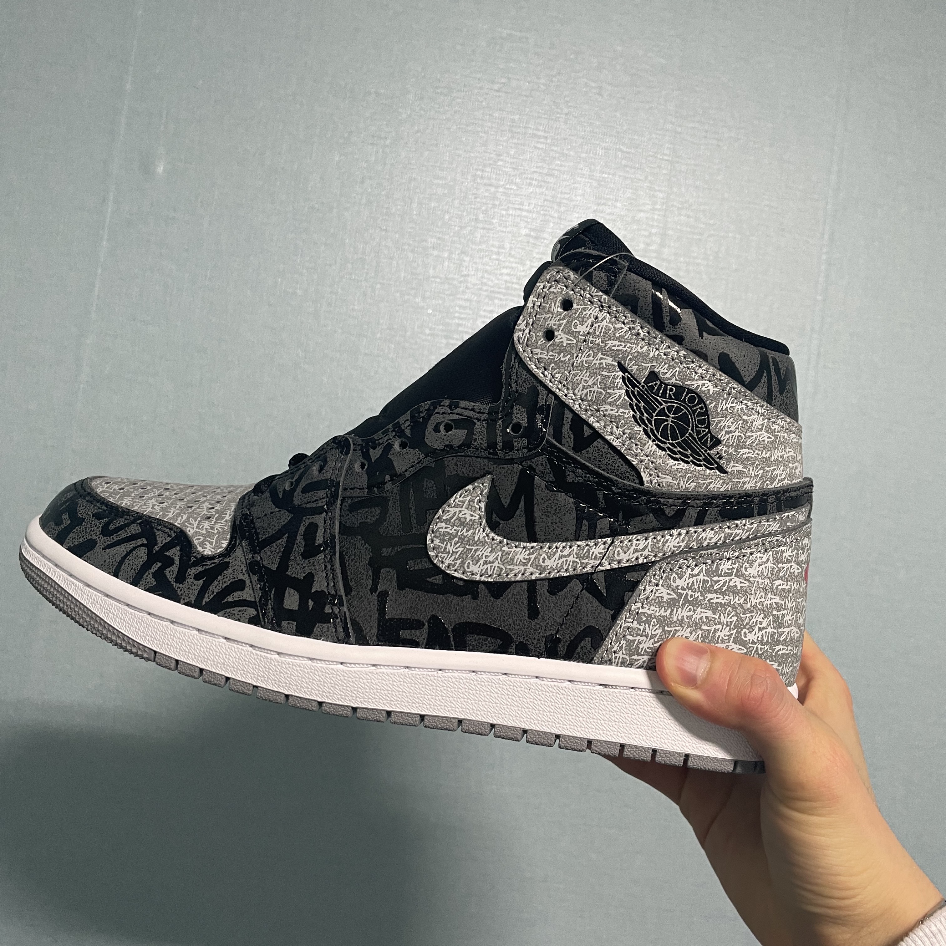 Jordan 1 Retro High OG Rebellionaire 착용 스타일 - 2