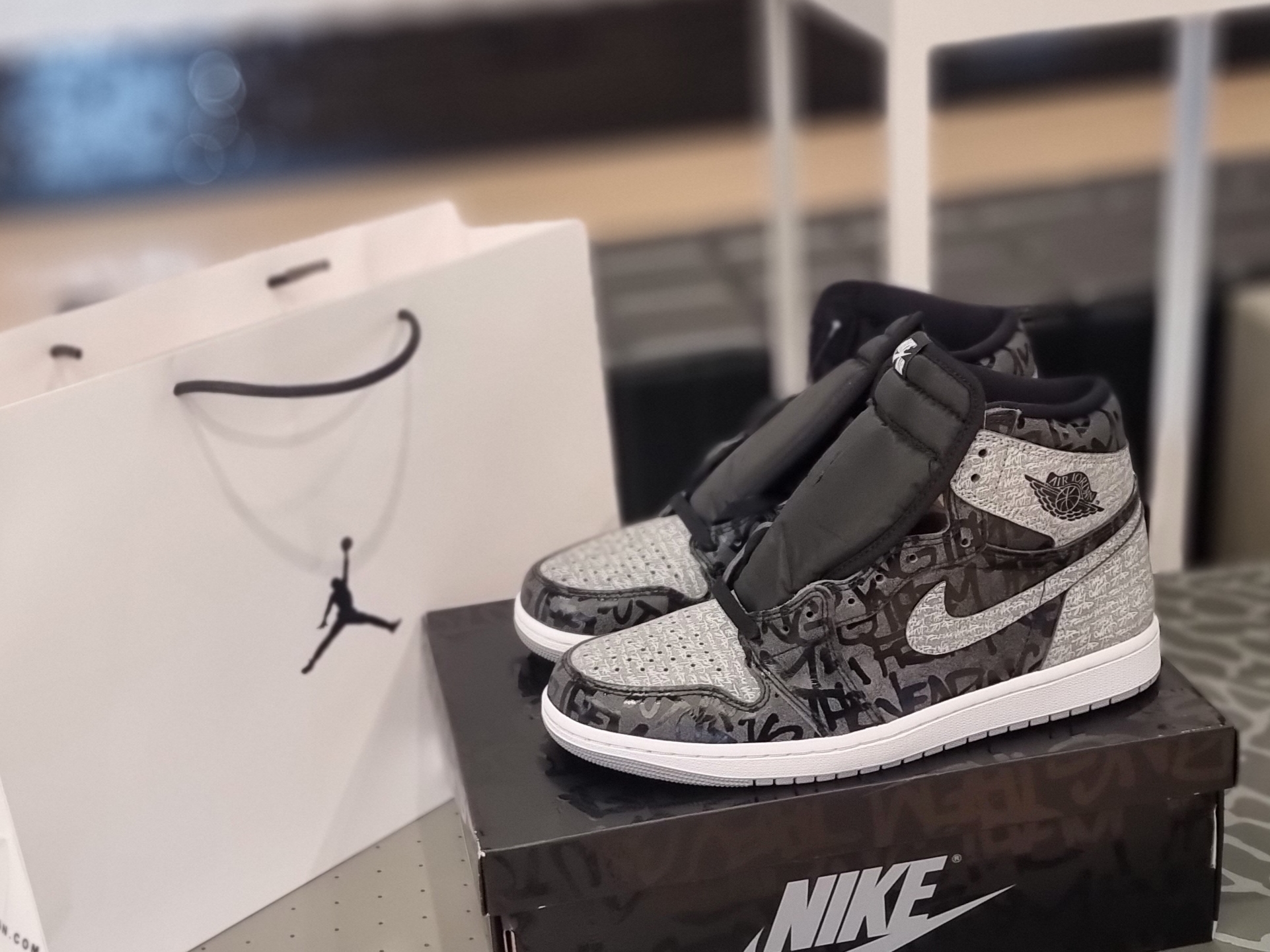 Jordan 1 Retro High OG Rebellionaire 착용 스타일