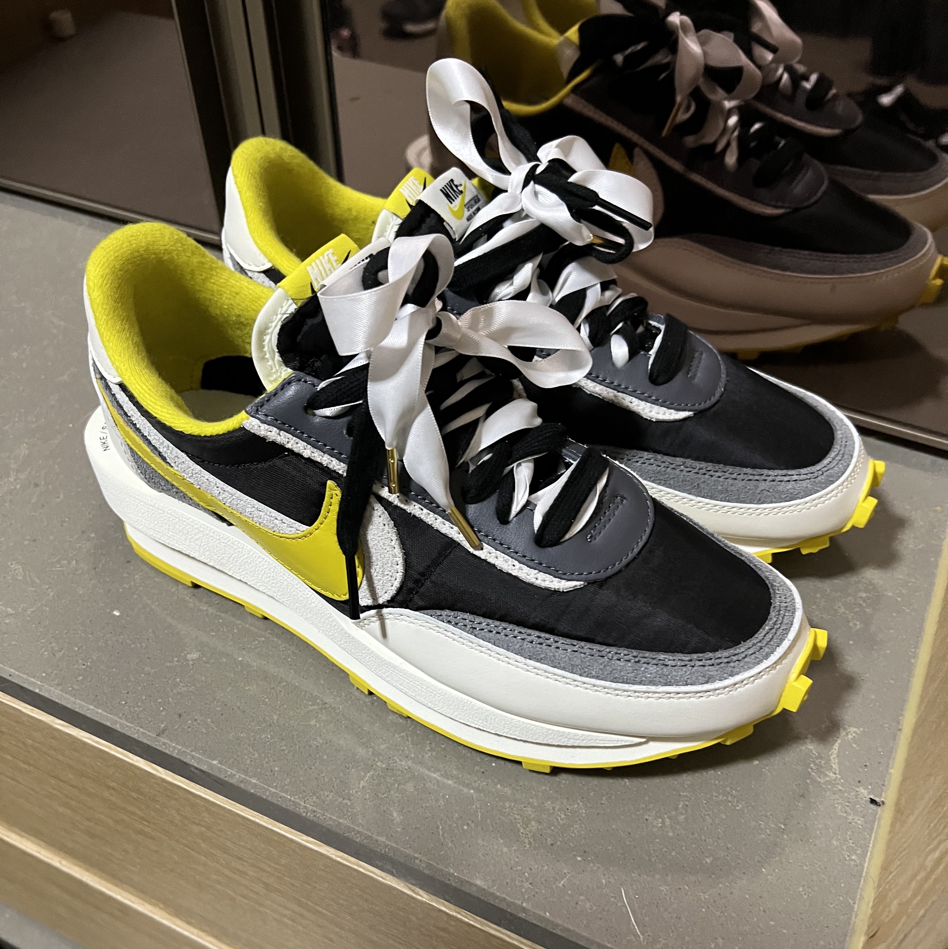 Nike x Sacai x Undercover LDWaffle Black Bright Citron 착용 스타일