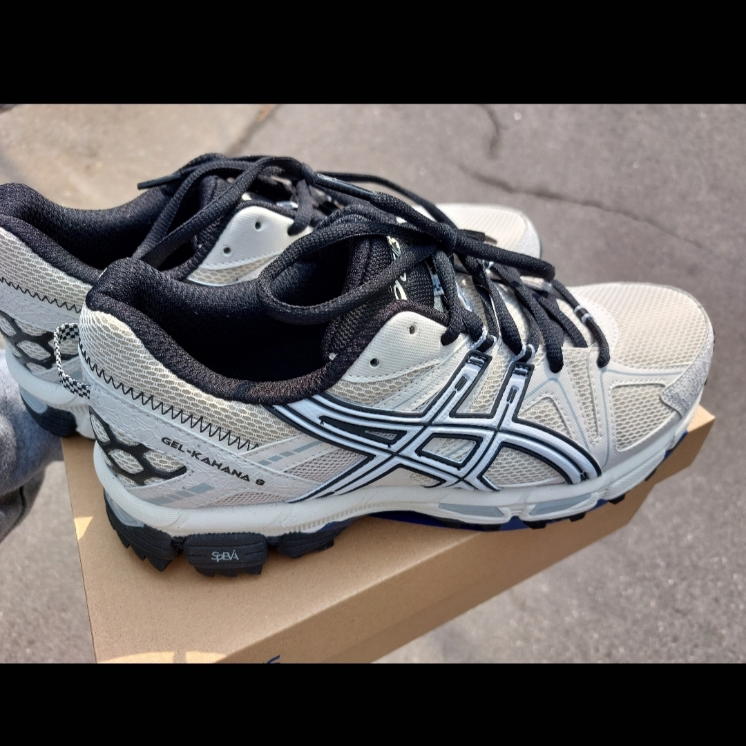 Asics x I4P Gel-1130 Mink Glacier Grey, Asics Gel-Kahana 8 Khaki 착용 스타일 - 2