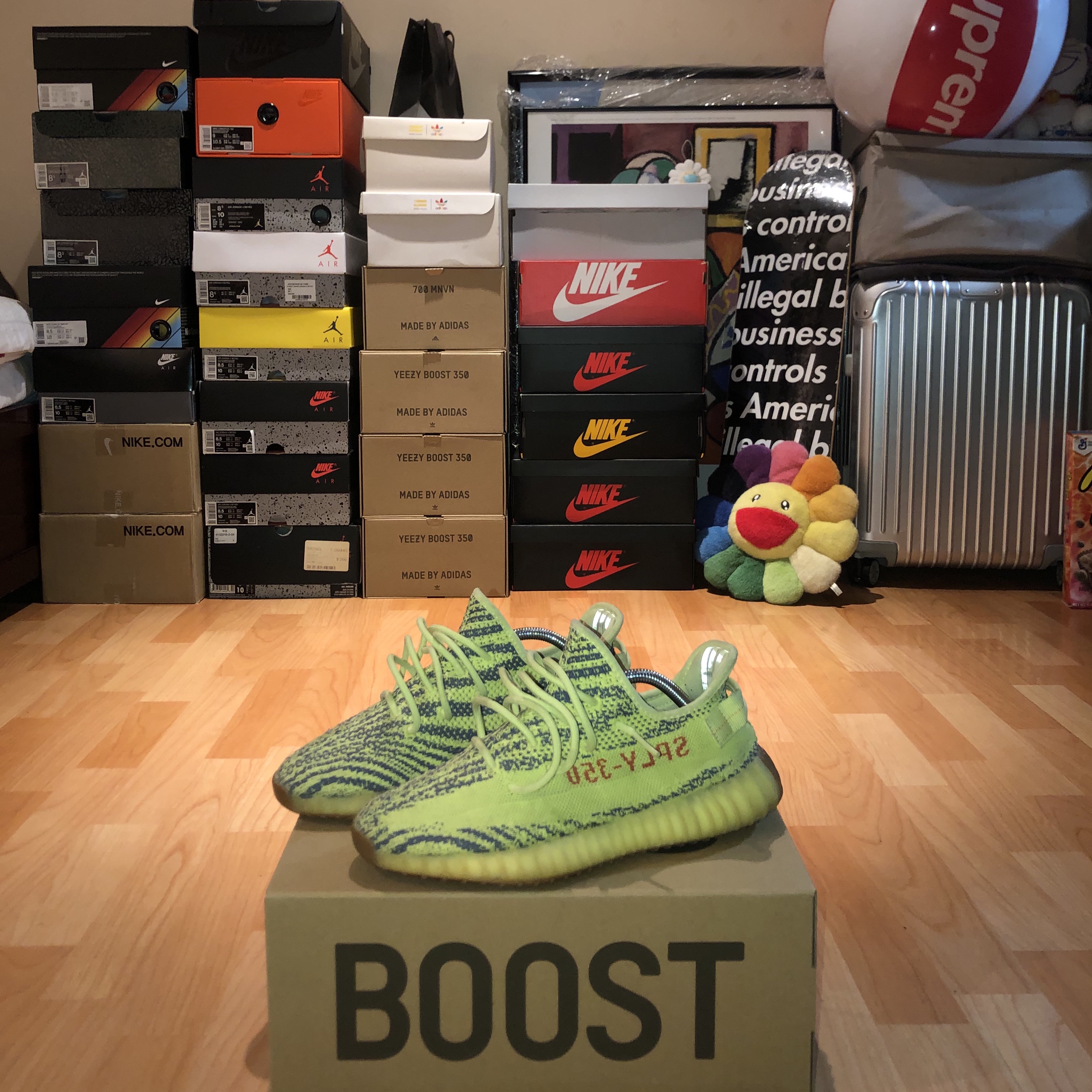 Adidas Yeezy Boost 350 V2 Semi Frozen Yellow 착용 스타일