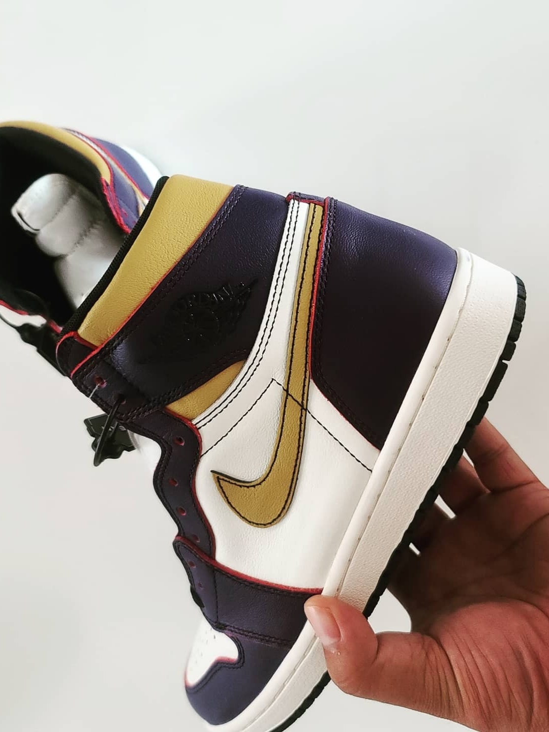 Jordan 1 Retro High OG Defiant SB LA to Chicago 착용 스타일 - 3