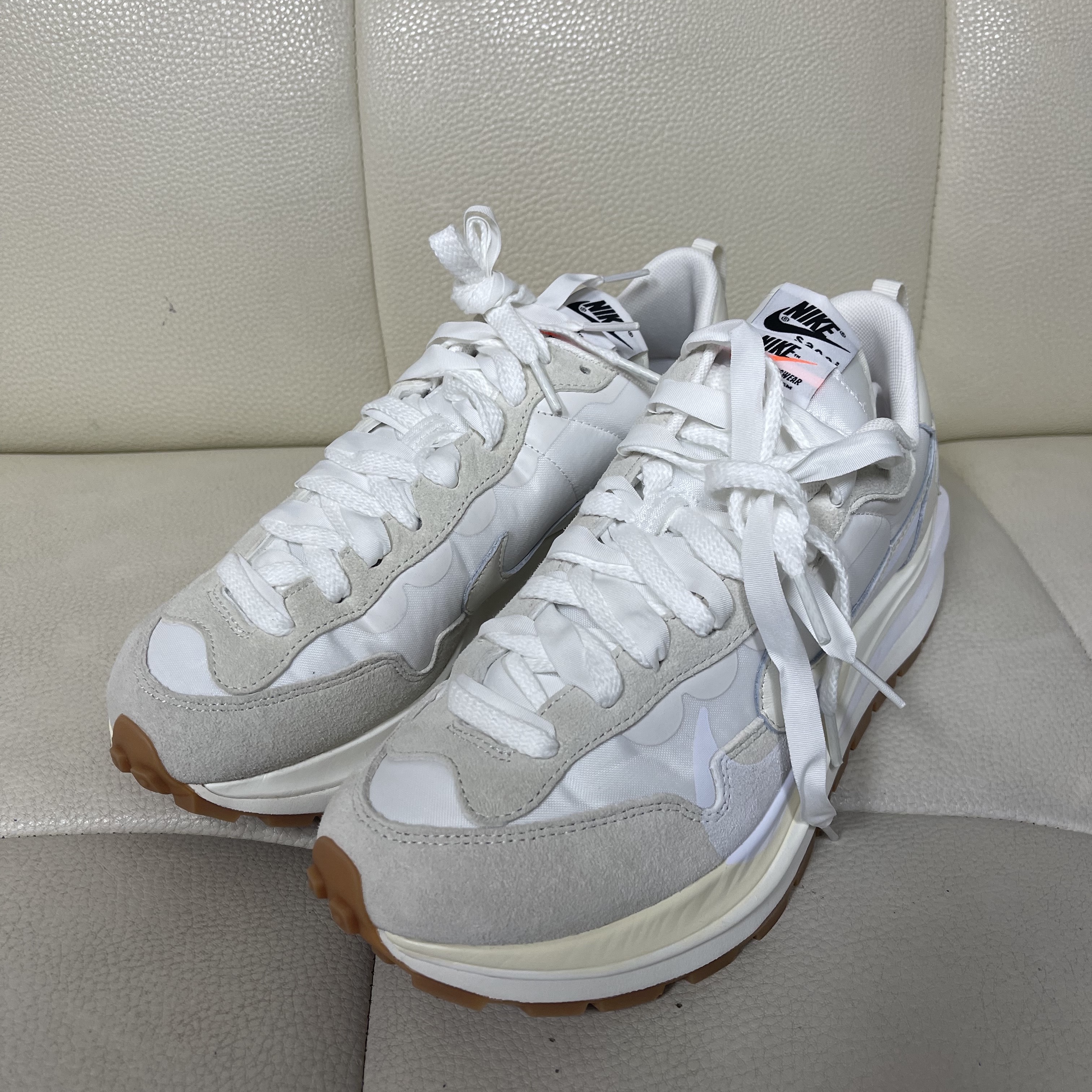 Nike x Sacai VaporWaffle White and Gum 착용 스타일 - 3